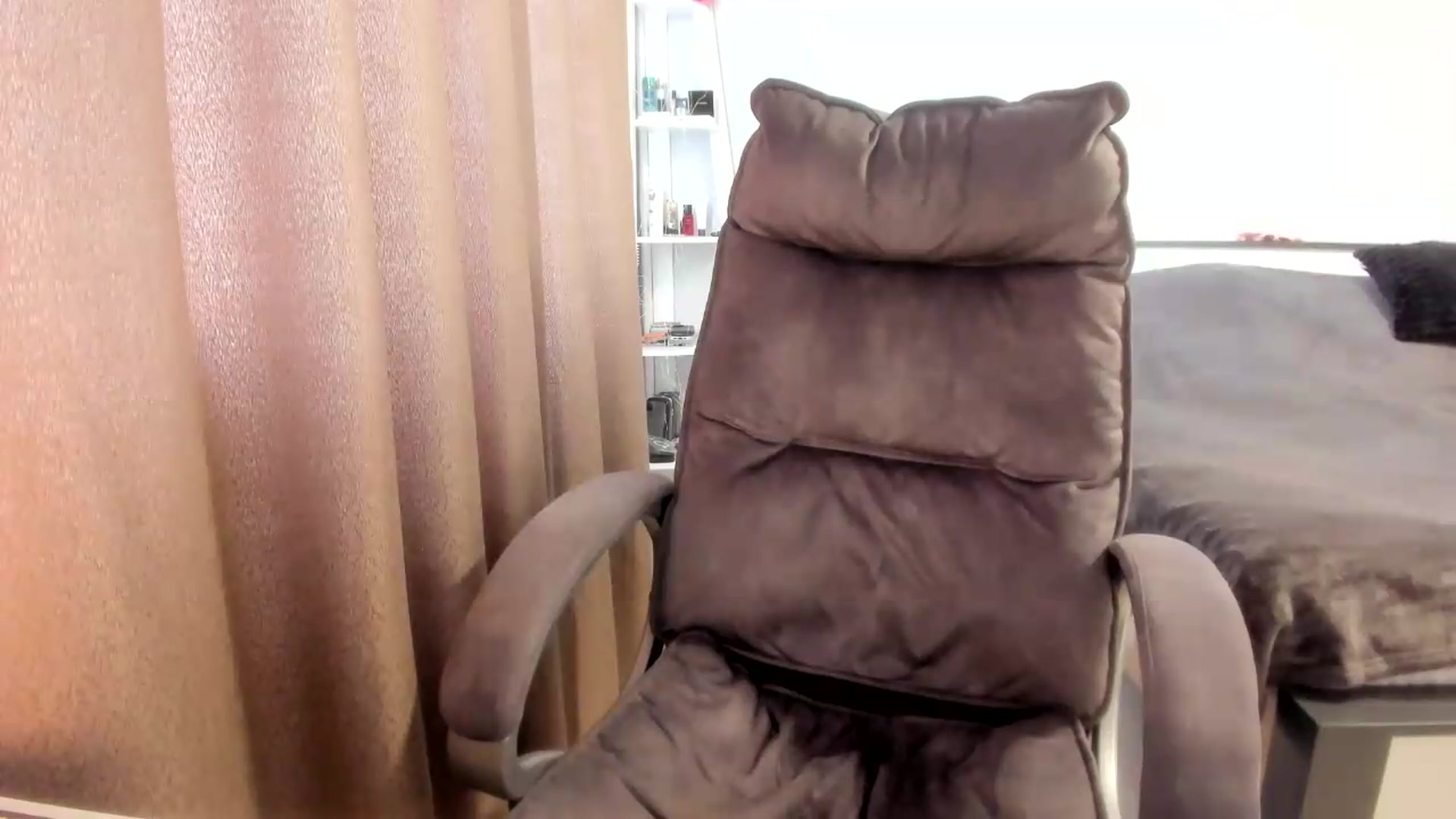 Gallery image thumbnail from Iam_Sasha's myfreecams stream on, 07/20/2026, 11:48 image 6 of 20