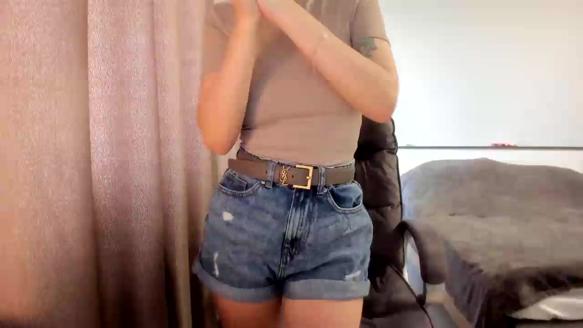 Gallery image thumbnail from Iam_Sasha's myfreecams stream on, 07/21/2026, 10:48 image 6 of 20