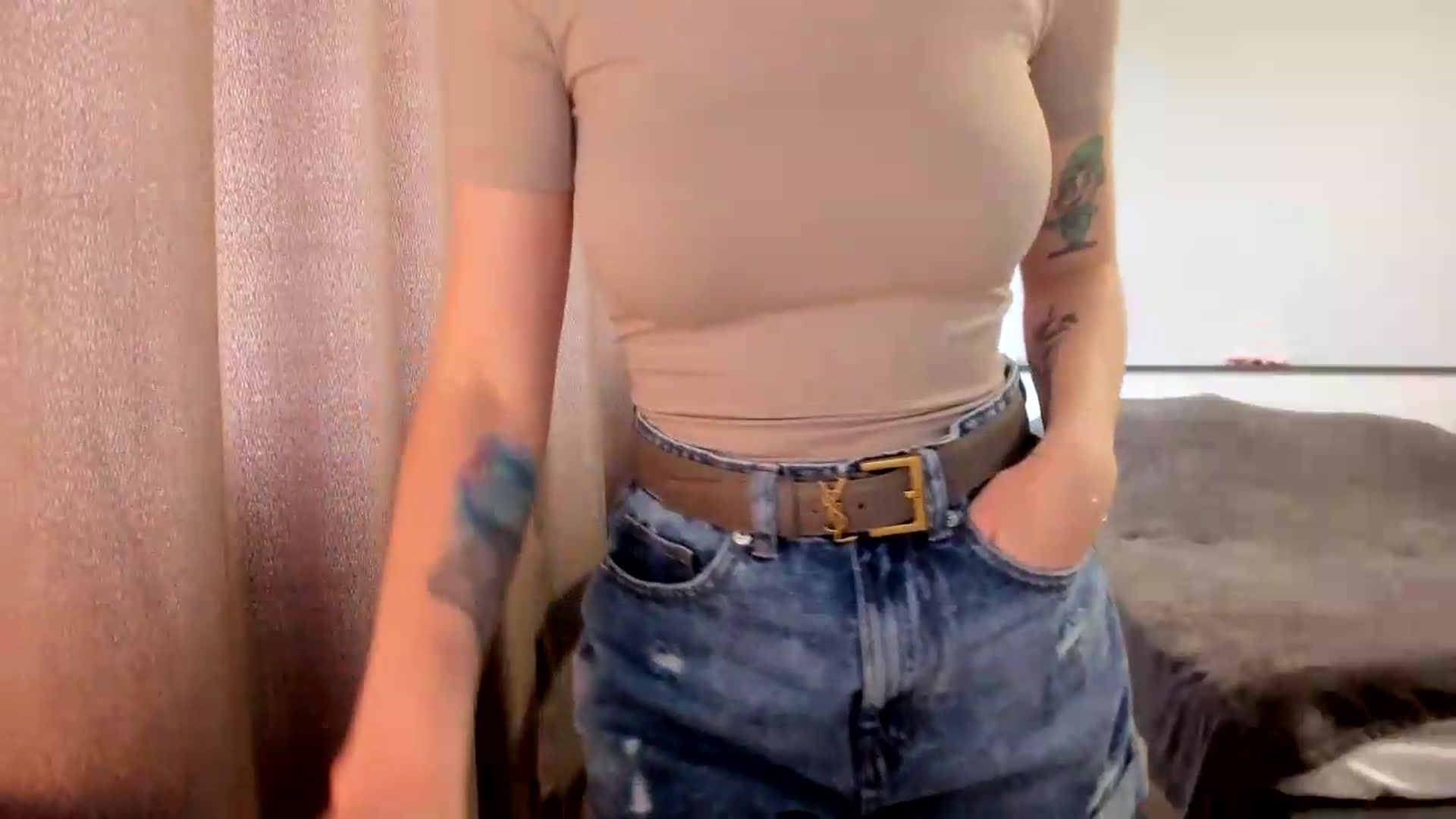 Gallery image thumbnail from Iam_Sasha's myfreecams stream on, 07/21/2026, 10:48 image 4 of 20