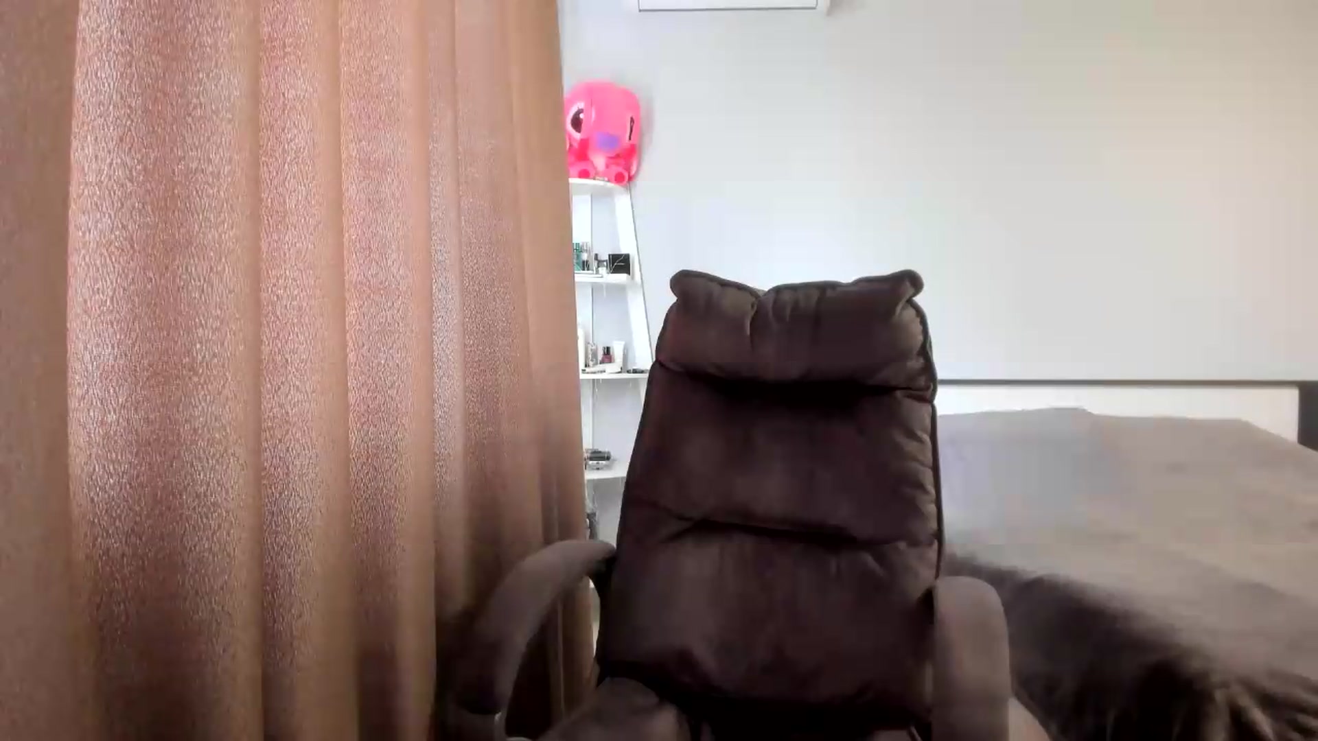 Gallery image thumbnail from Iam_Sasha's myfreecams stream on, 07/24/2026, 11:54 image 15 of 20