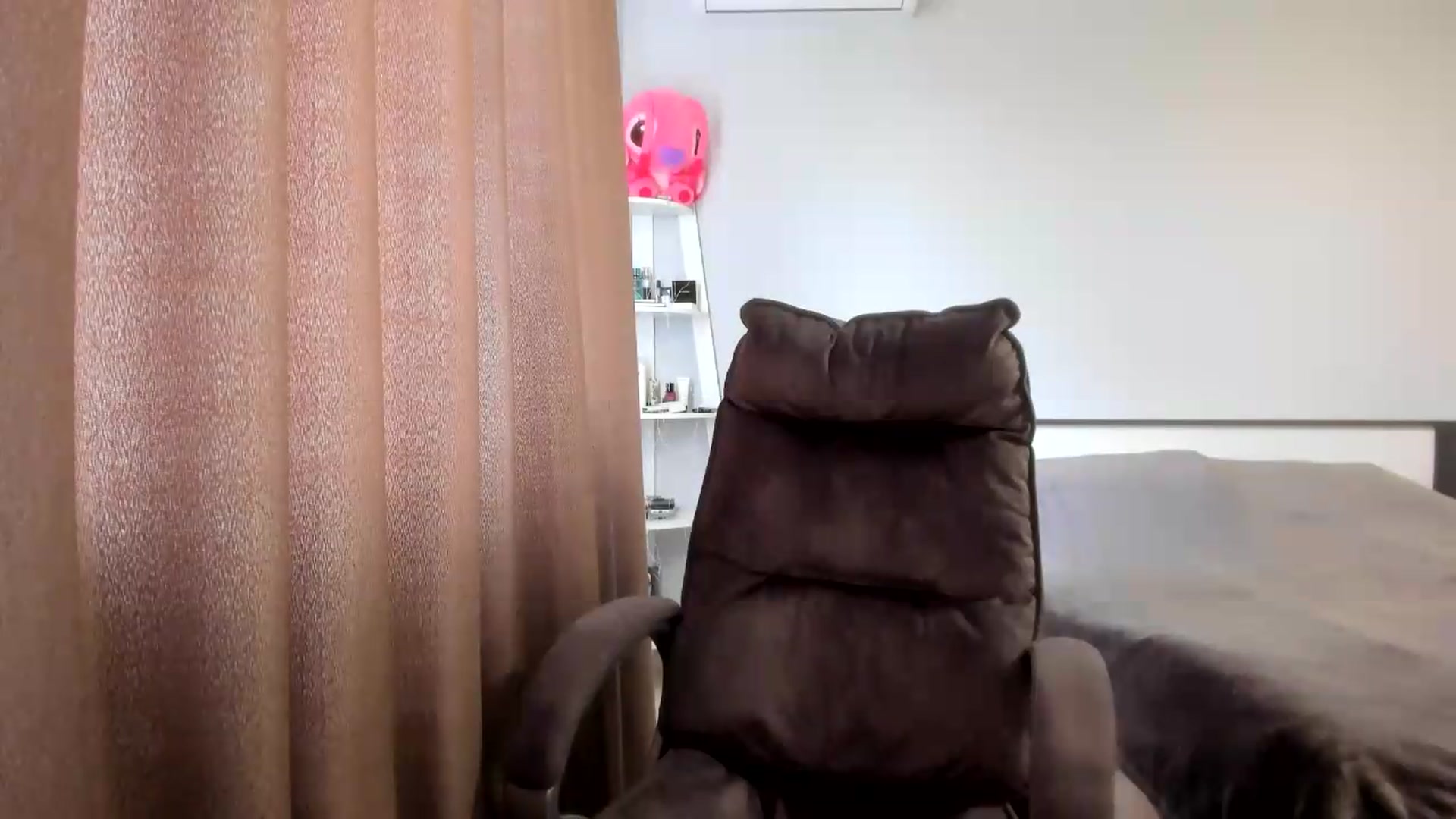 Gallery image thumbnail from Iam_Sasha's myfreecams stream on, 07/24/2026, 11:54 image 16 of 20
