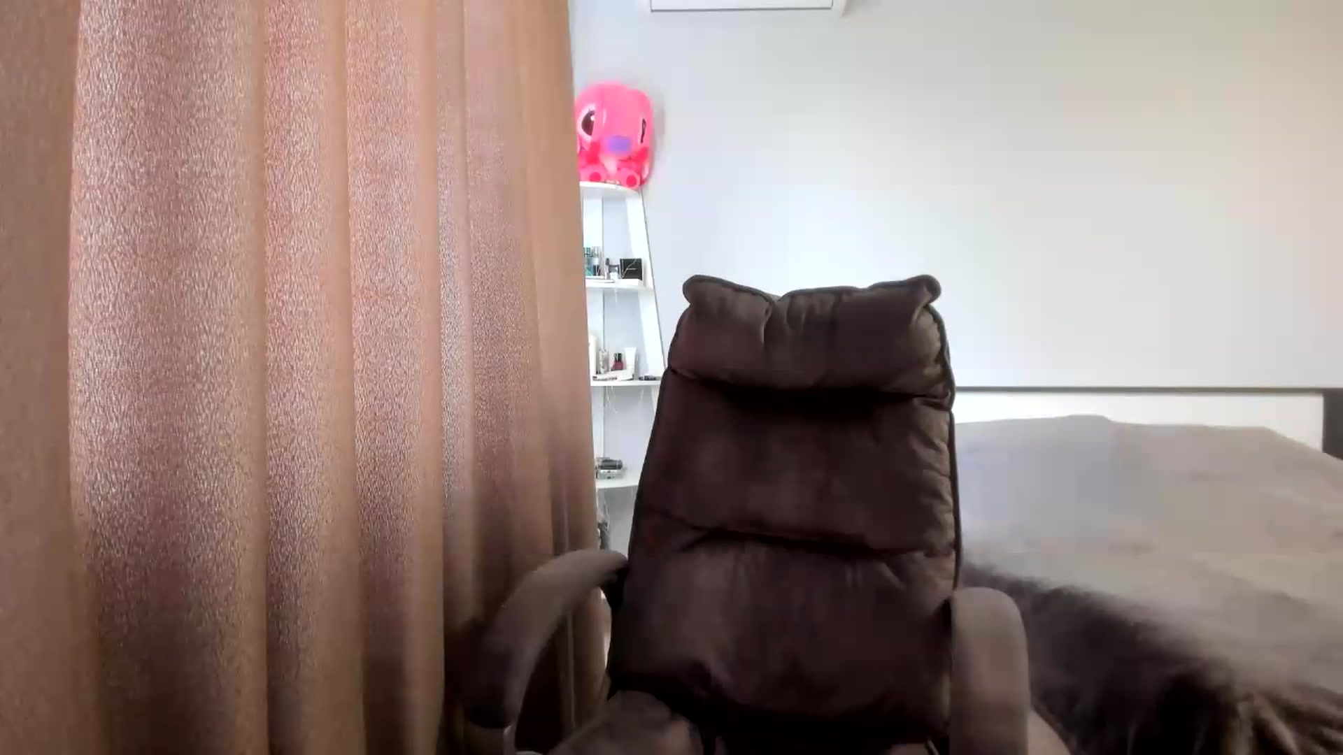 Gallery image thumbnail from Iam_Sasha's myfreecams stream on, 07/24/2026, 11:54 image 17 of 20