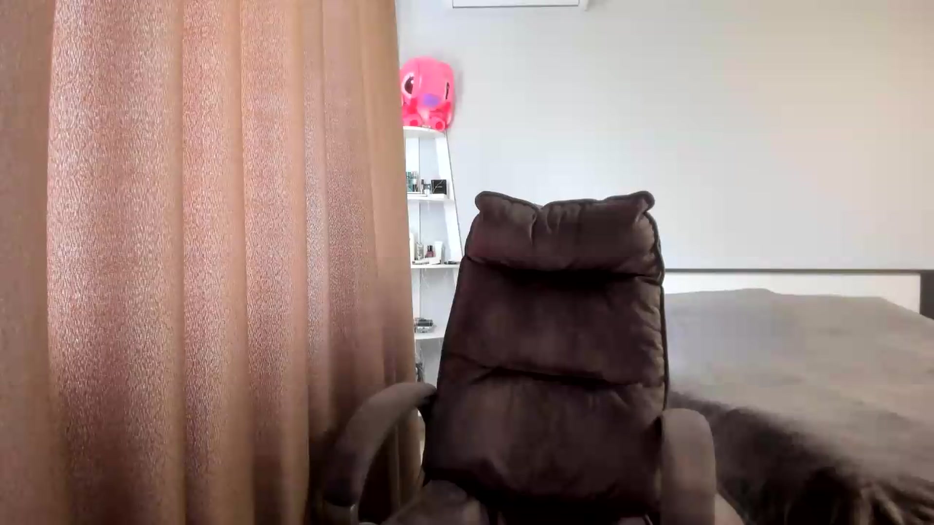 Gallery image thumbnail from Iam_Sasha's myfreecams stream on, 07/24/2026, 11:54 image 12 of 20