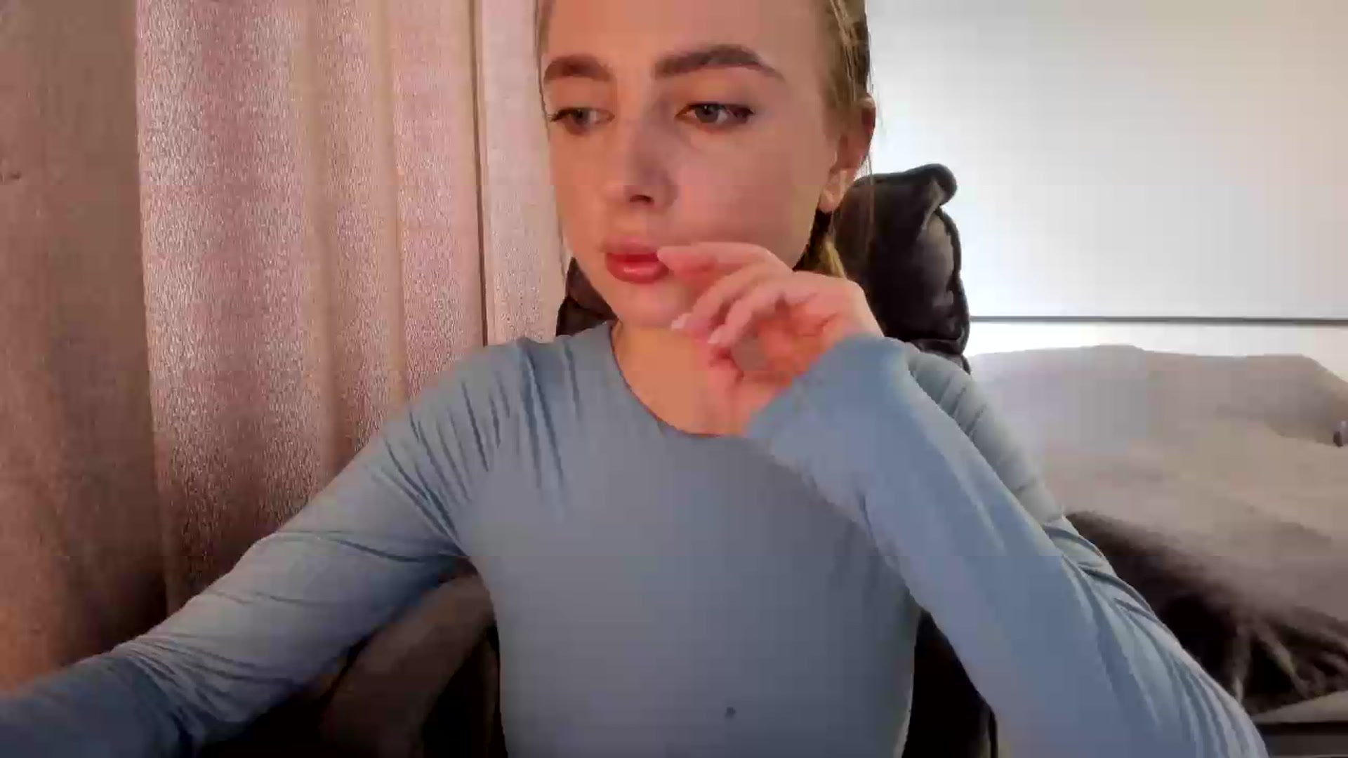 Gallery image thumbnail from Iam_Sasha's myfreecams stream on, 07/24/2026, 13:11 image 9 of 20