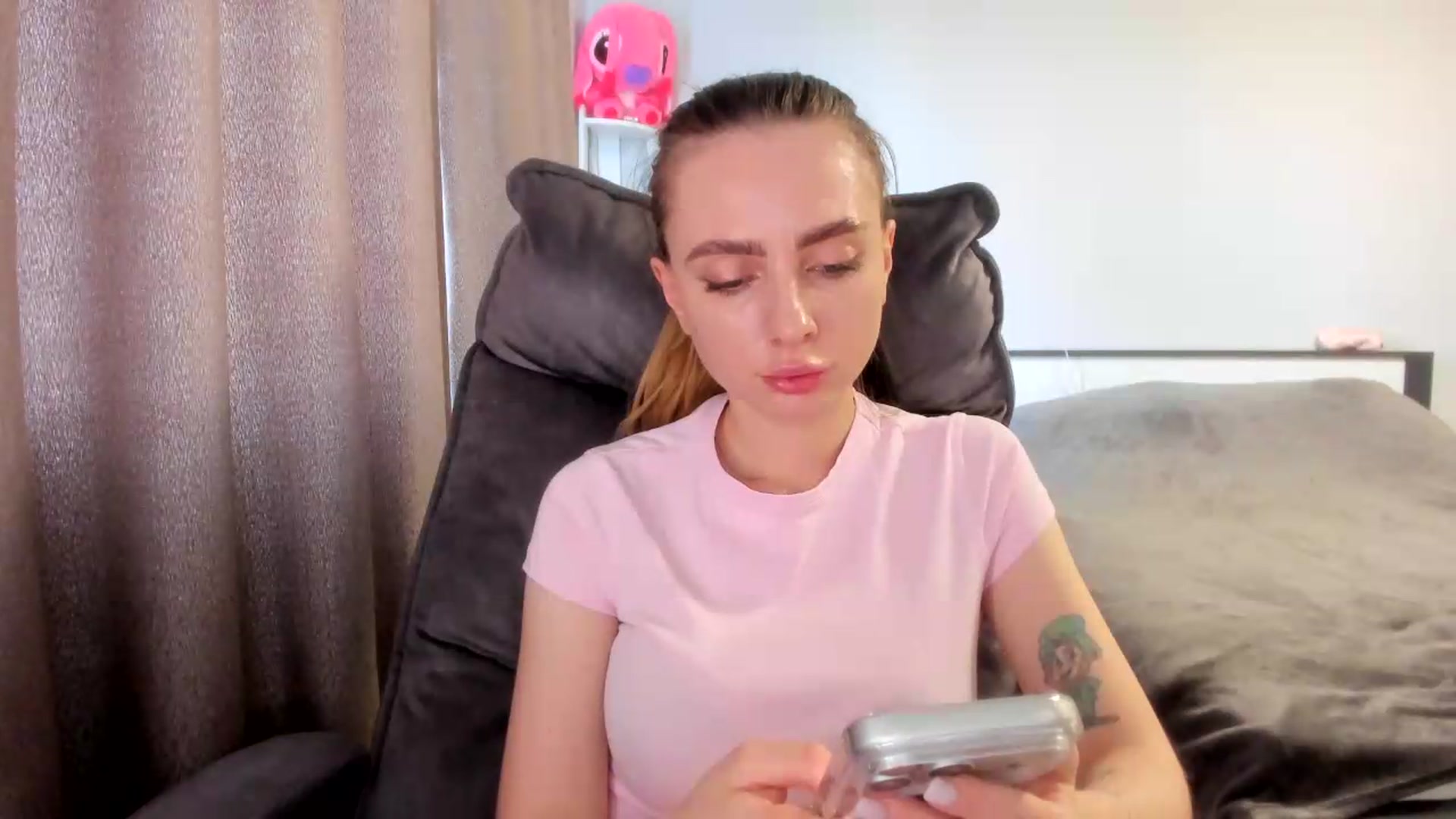 Gallery image thumbnail from Iam_Sasha's myfreecams stream on, 07/27/2026, 07:52 image 19 of 20