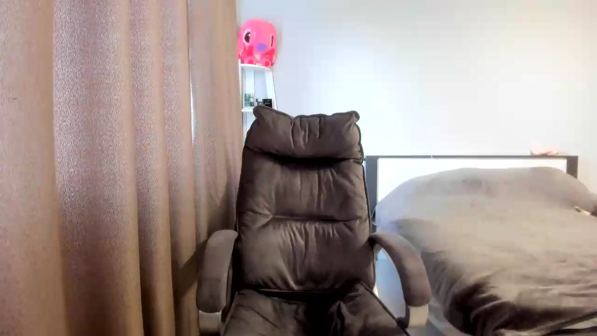Gallery image thumbnail from Iam_Sasha's myfreecams stream on, 07/27/2026, 09:51 image 8 of 20