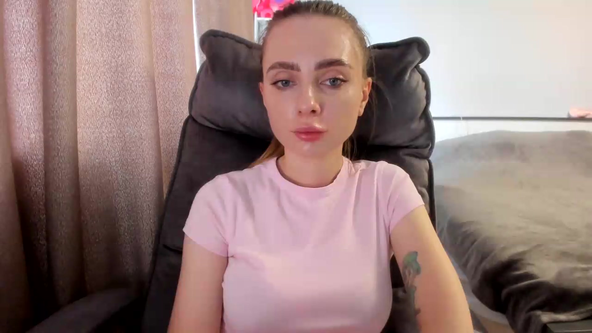 Gallery image thumbnail from Iam_Sasha's myfreecams stream on, 07/27/2026, 09:51 image 13 of 20