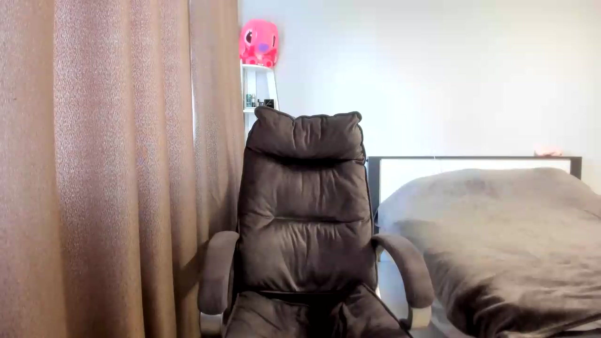 Gallery image thumbnail from Iam_Sasha's myfreecams stream on, 07/27/2026, 09:51 image 6 of 20