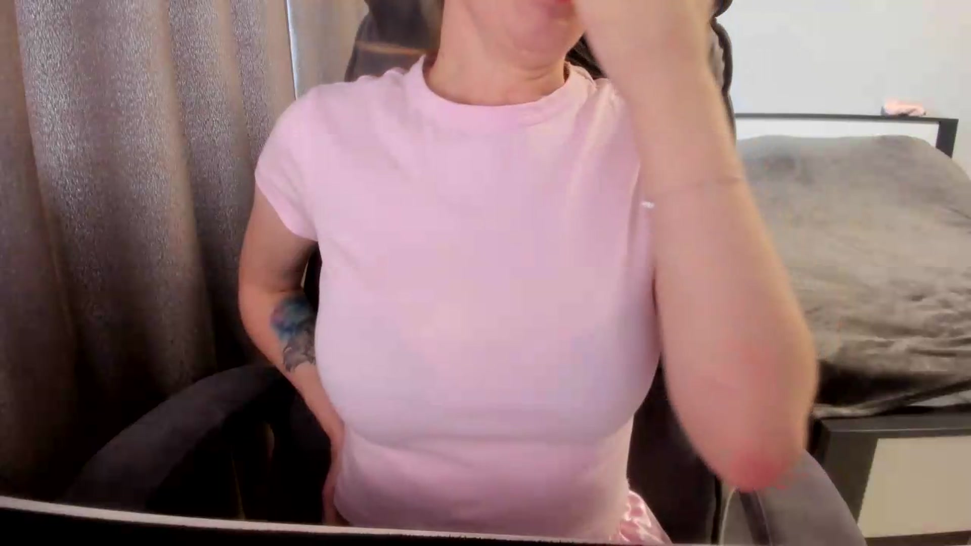 Gallery image thumbnail from Iam_Sasha's myfreecams stream on, 07/27/2026, 09:51 image 3 of 20