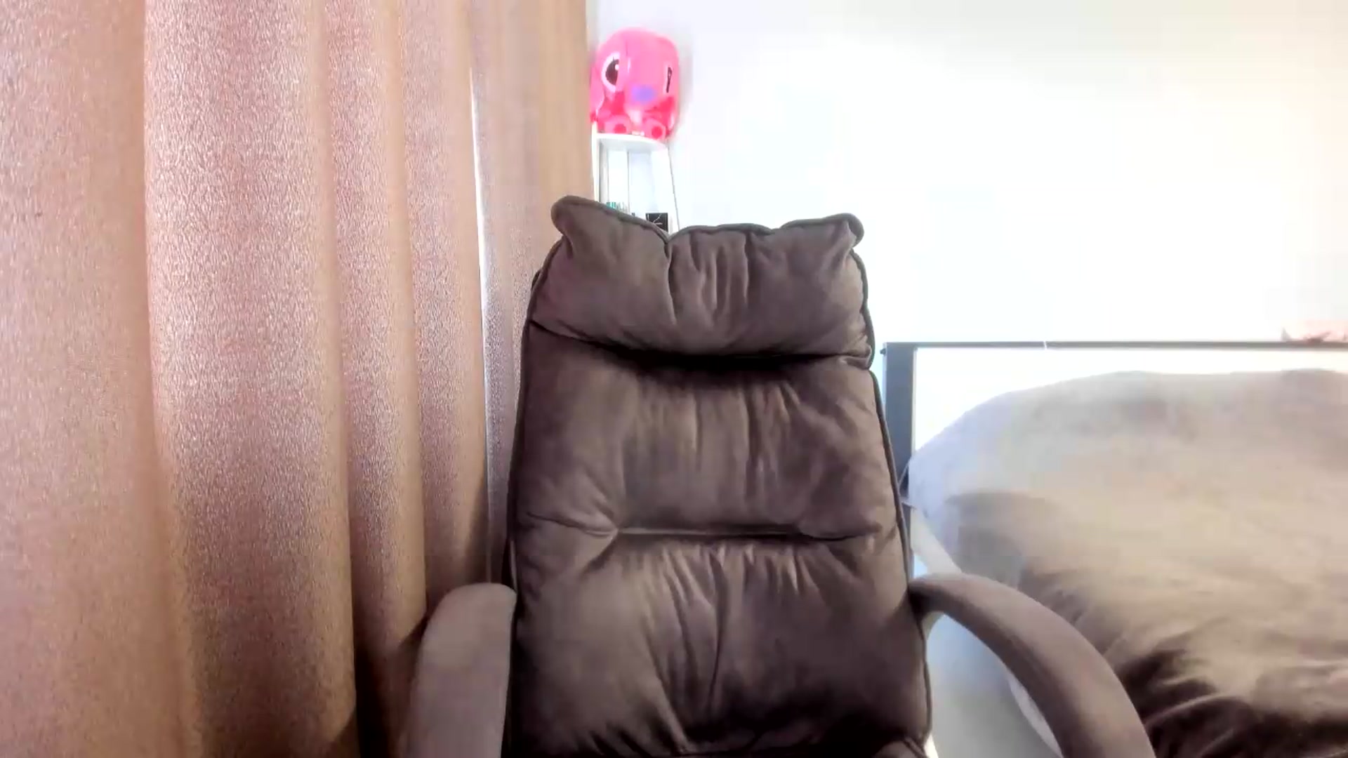 Gallery image thumbnail from Iam_Sasha's myfreecams stream on, 07/27/2026, 10:25 image 18 of 20