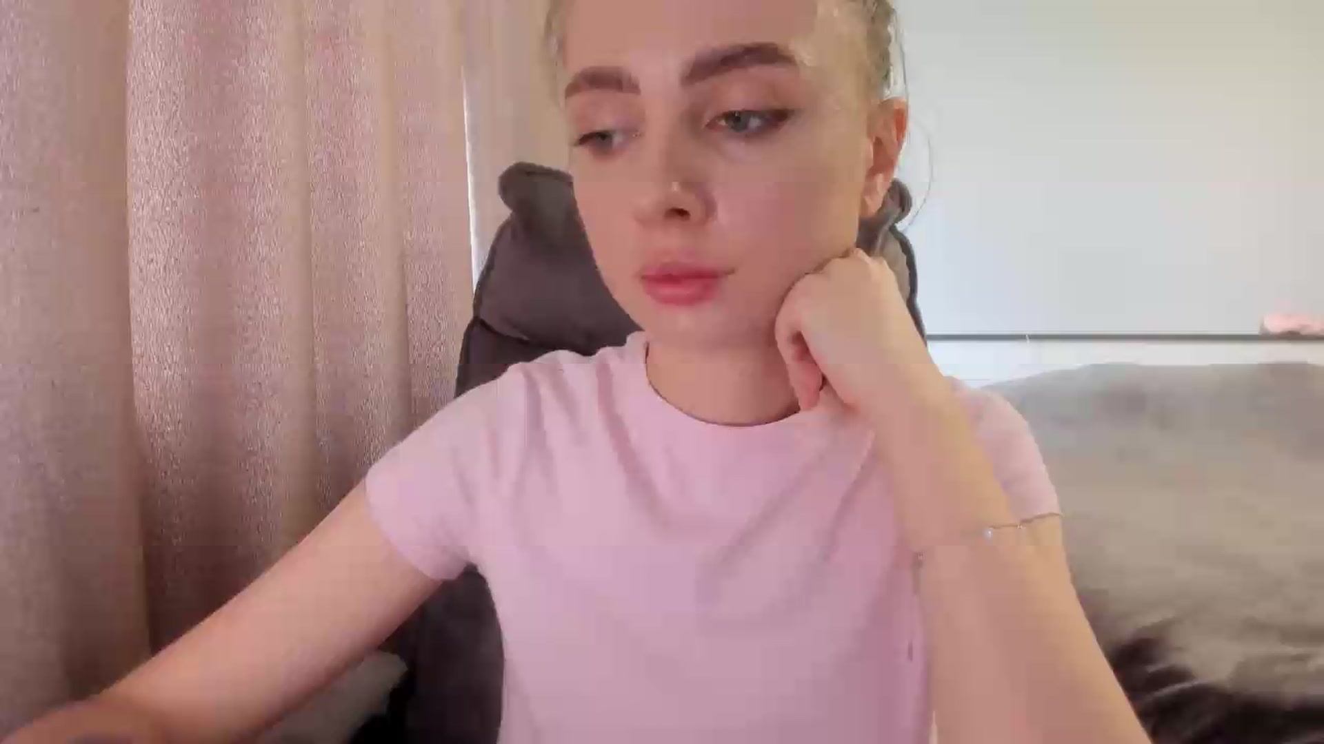 Gallery image thumbnail from Iam_Sasha's myfreecams stream on, 07/27/2026, 10:25 image 1 of 20