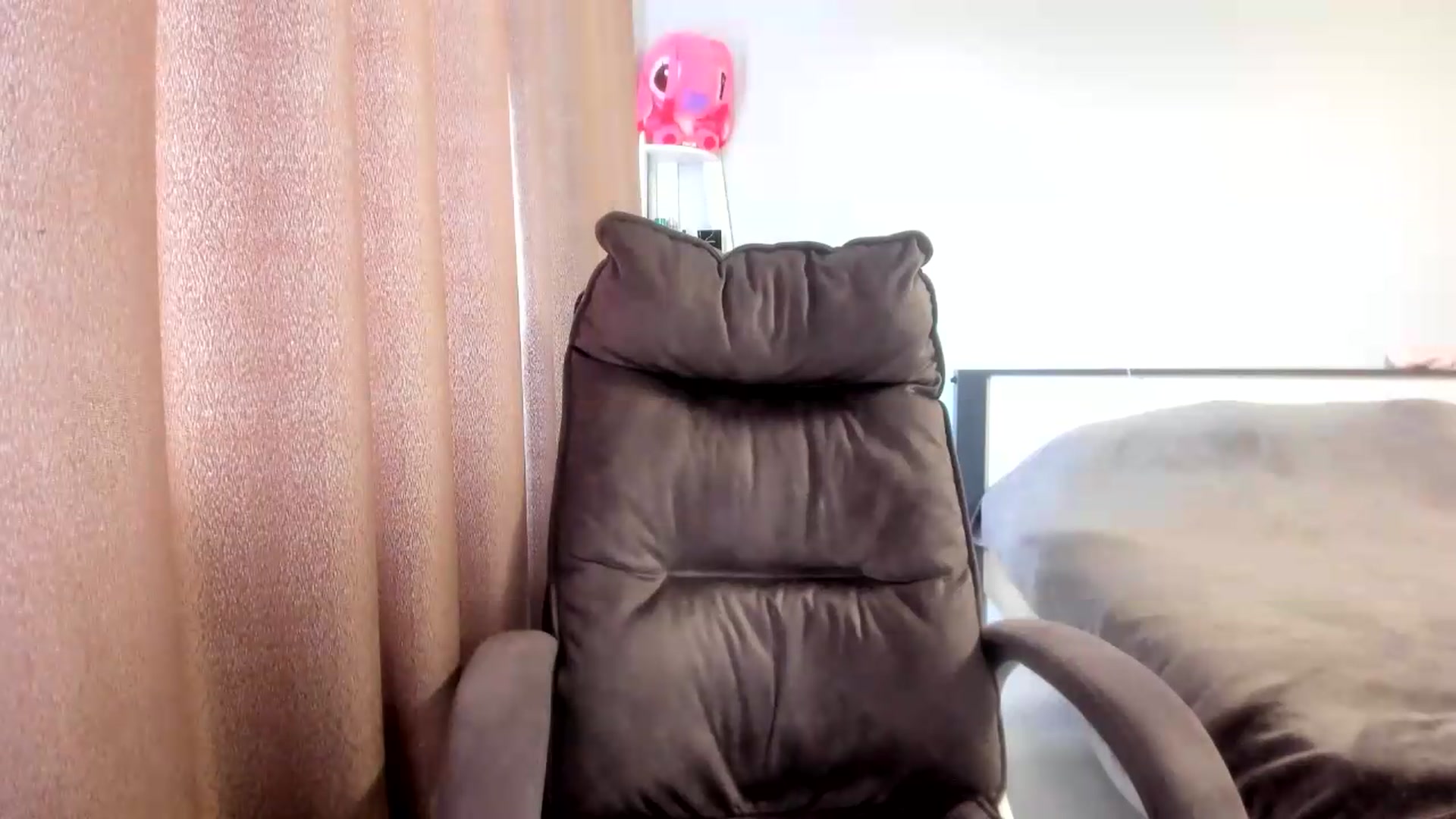Gallery image thumbnail from Iam_Sasha's myfreecams stream on, 07/27/2026, 10:25 image 14 of 20