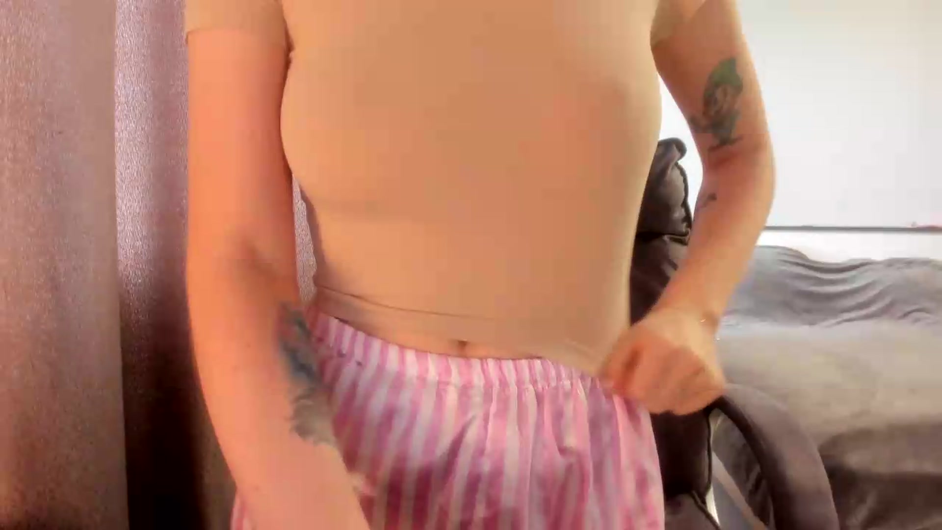Gallery image thumbnail from Iam_Sasha's myfreecams stream on, 07/28/2026, 12:05 image 19 of 20