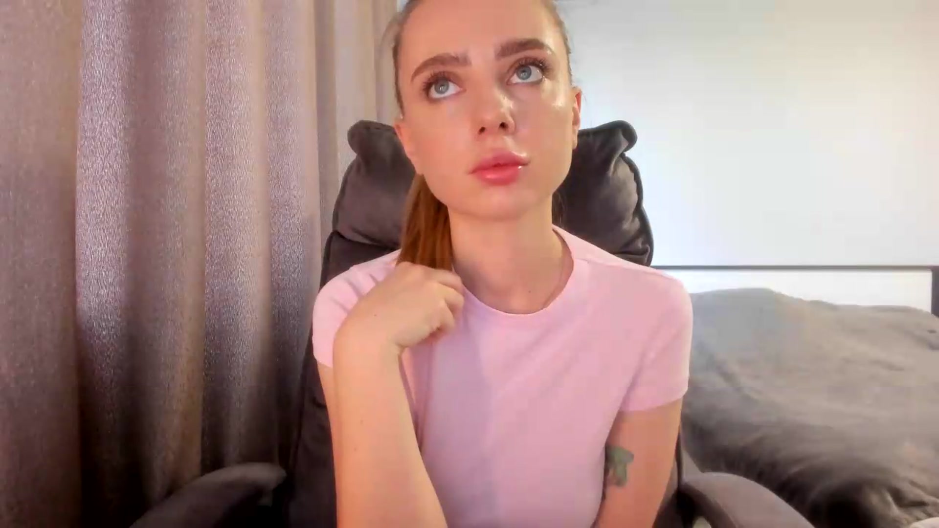 Gallery image thumbnail from Iam_Sasha's myfreecams stream on, 07/30/2026, 07:36 image 7 of 20