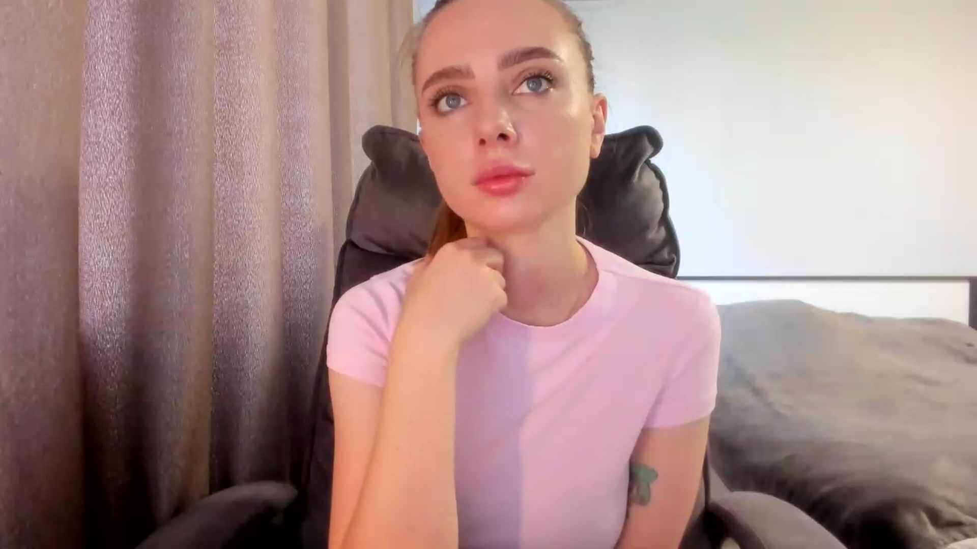Gallery image thumbnail from Iam_Sasha's myfreecams stream on, 07/30/2026, 07:36 image 8 of 20