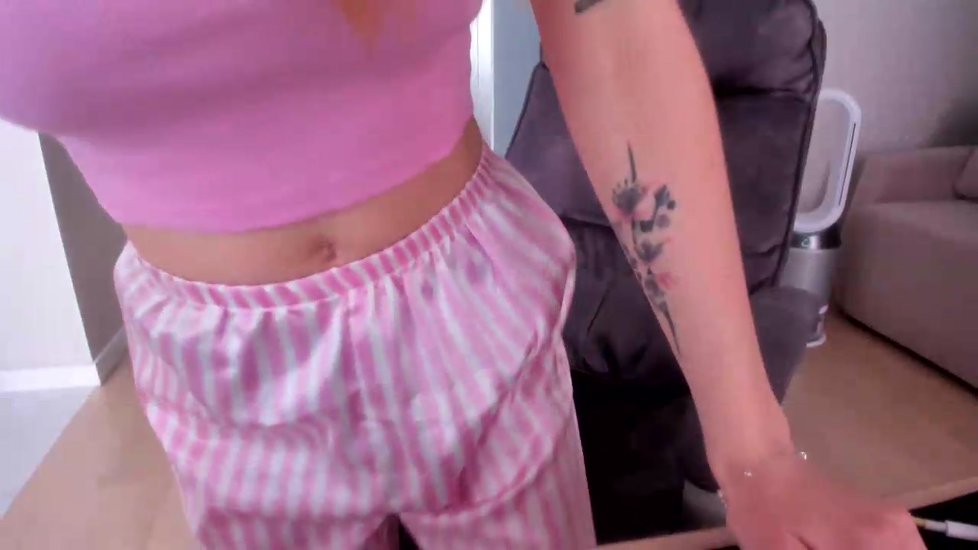 Gallery image thumbnail from Iam_Sasha's myfreecams stream on, 08/10/2026, 08:00 image 20 of 20