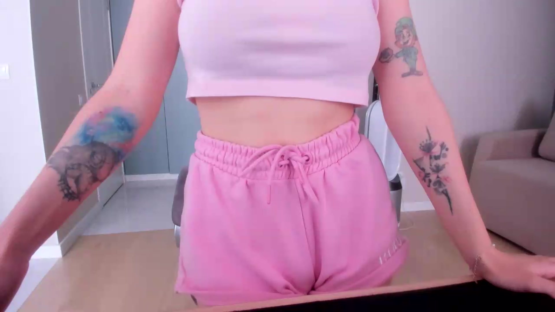Gallery image thumbnail from Iam_Sasha's myfreecams stream on, 08/12/2026, 10:08 image 2 of 20