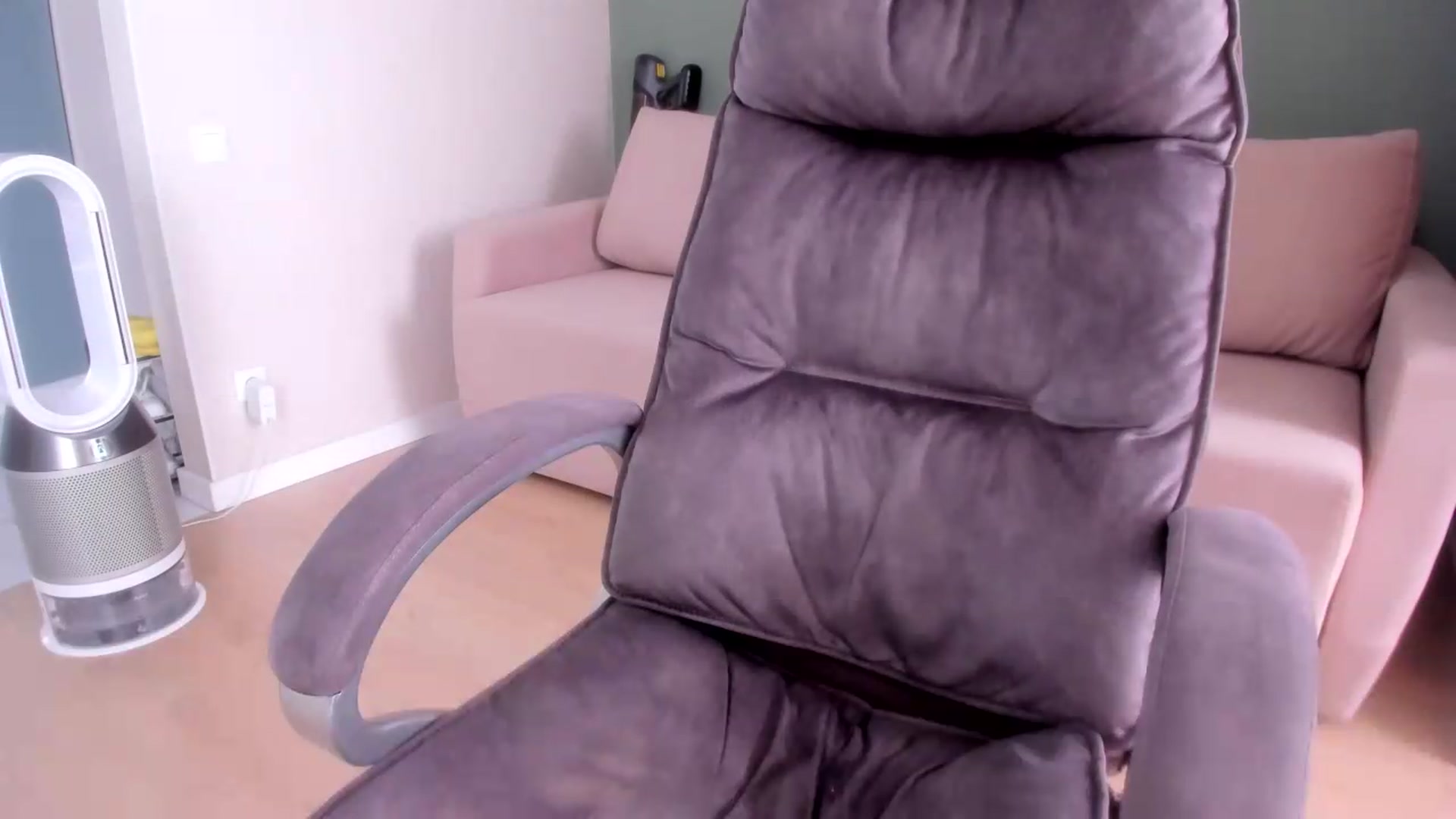 Gallery image thumbnail from Iam_Sasha's myfreecams stream on, 08/14/2026, 08:24 image 18 of 20