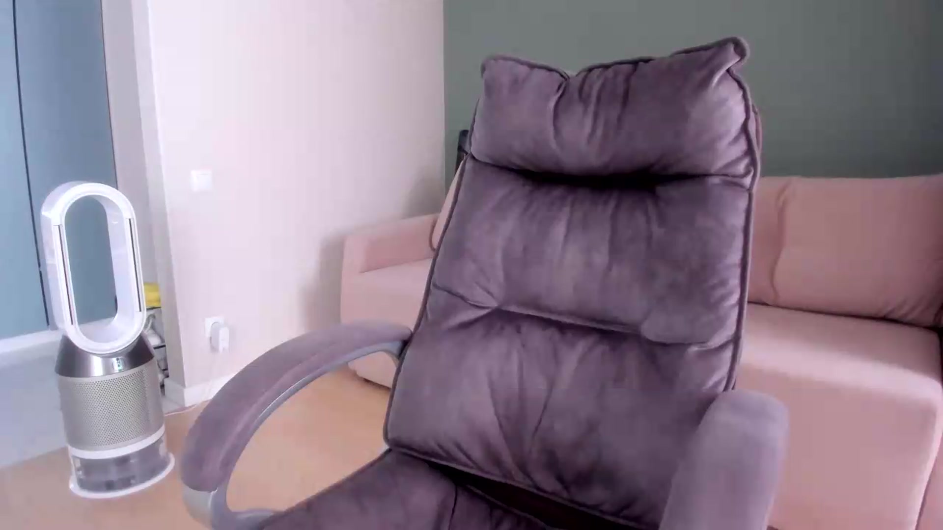 Gallery image thumbnail from Iam_Sasha's myfreecams stream on, 08/14/2026, 08:24 image 9 of 20
