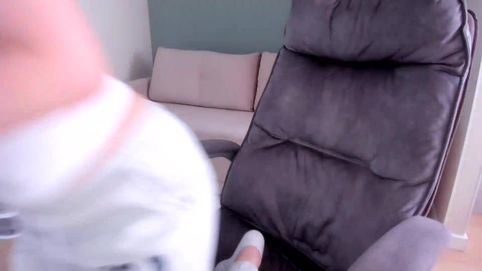 Gallery image thumbnail from Iam_Sasha's myfreecams stream on, 08/21/2026, 10:10 image 15 of 20