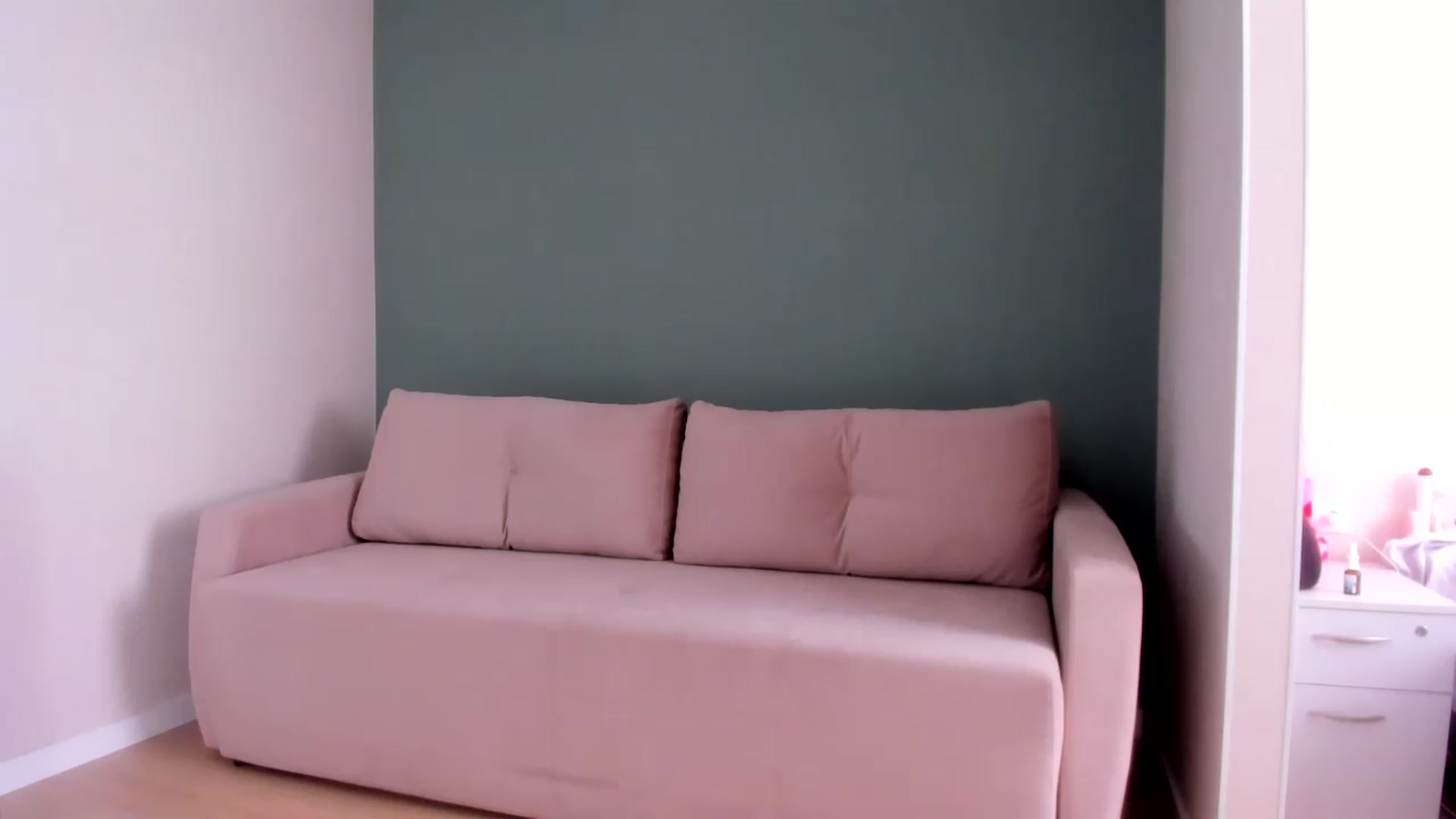 Gallery image thumbnail from Iam_Sasha's myfreecams stream on, 08/25/2026, 09:05 image 4 of 20