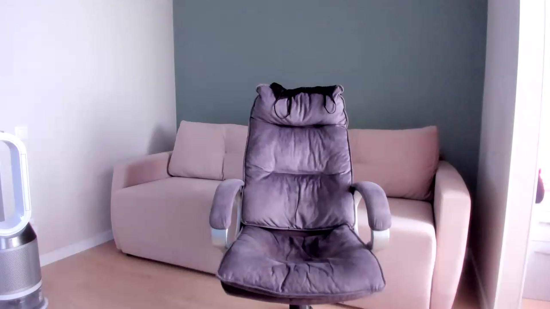 Gallery image thumbnail from Iam_Sasha's myfreecams stream on, 08/25/2026, 11:56 image 12 of 20