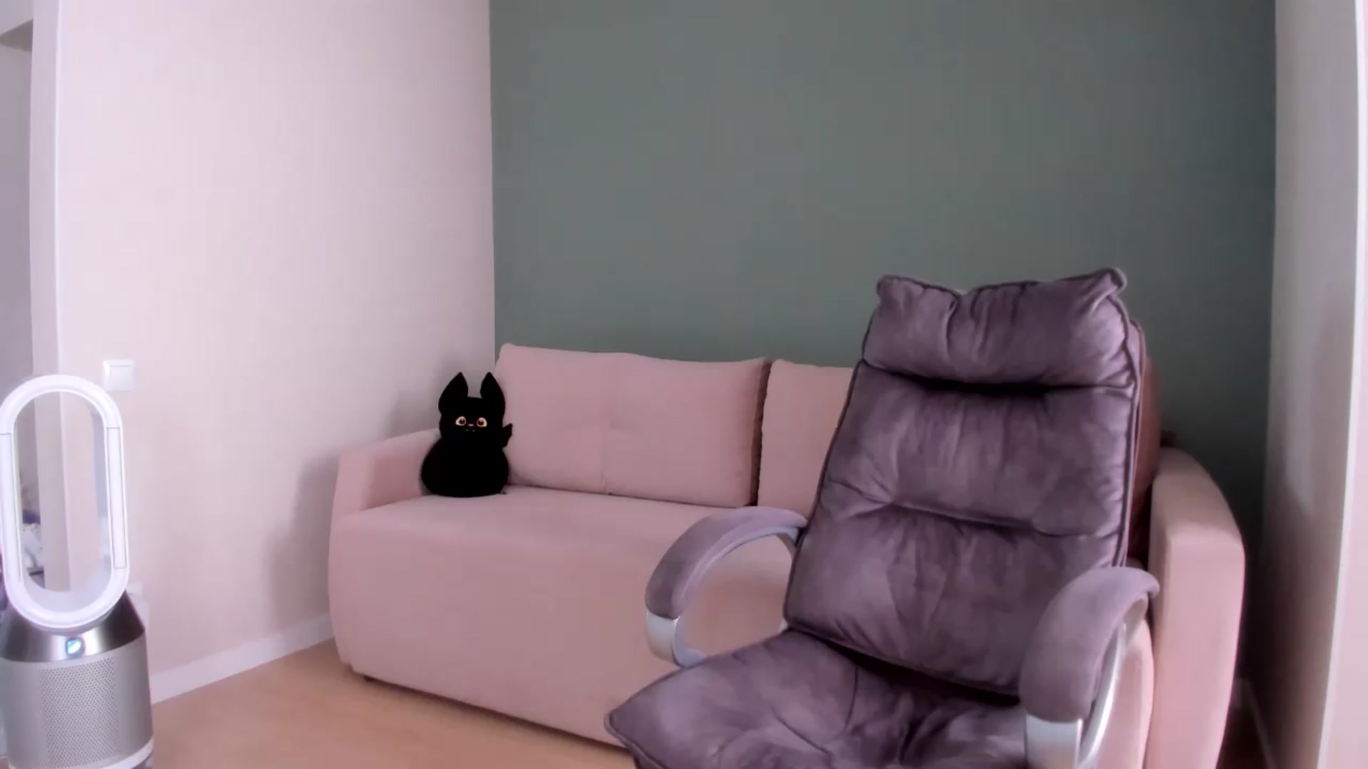 Gallery image thumbnail from Iam_Sasha's myfreecams stream on, 08/28/2026, 09:25 image 11 of 20