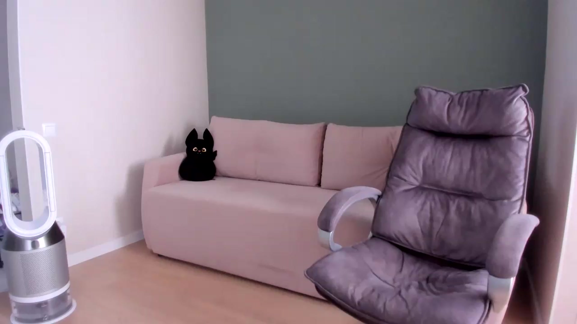 Gallery image thumbnail from Iam_Sasha's myfreecams stream on, 08/28/2026, 10:34 image 16 of 20