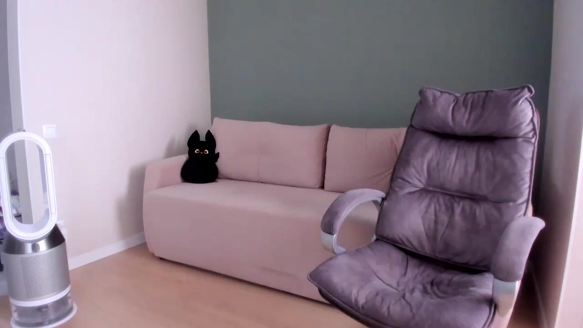 Gallery image thumbnail from Iam_Sasha's myfreecams stream on, 08/28/2026, 10:34 image 13 of 20