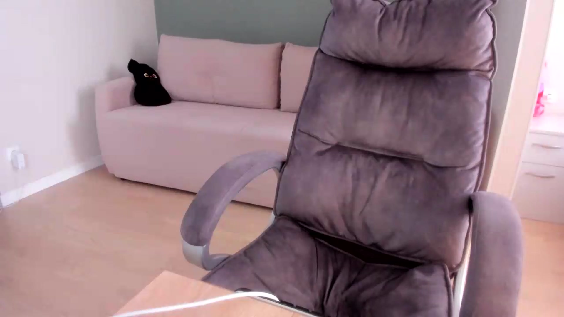 Gallery image thumbnail from Iam_Sasha's myfreecams stream on, 08/30/2026, 09:50 image 12 of 20