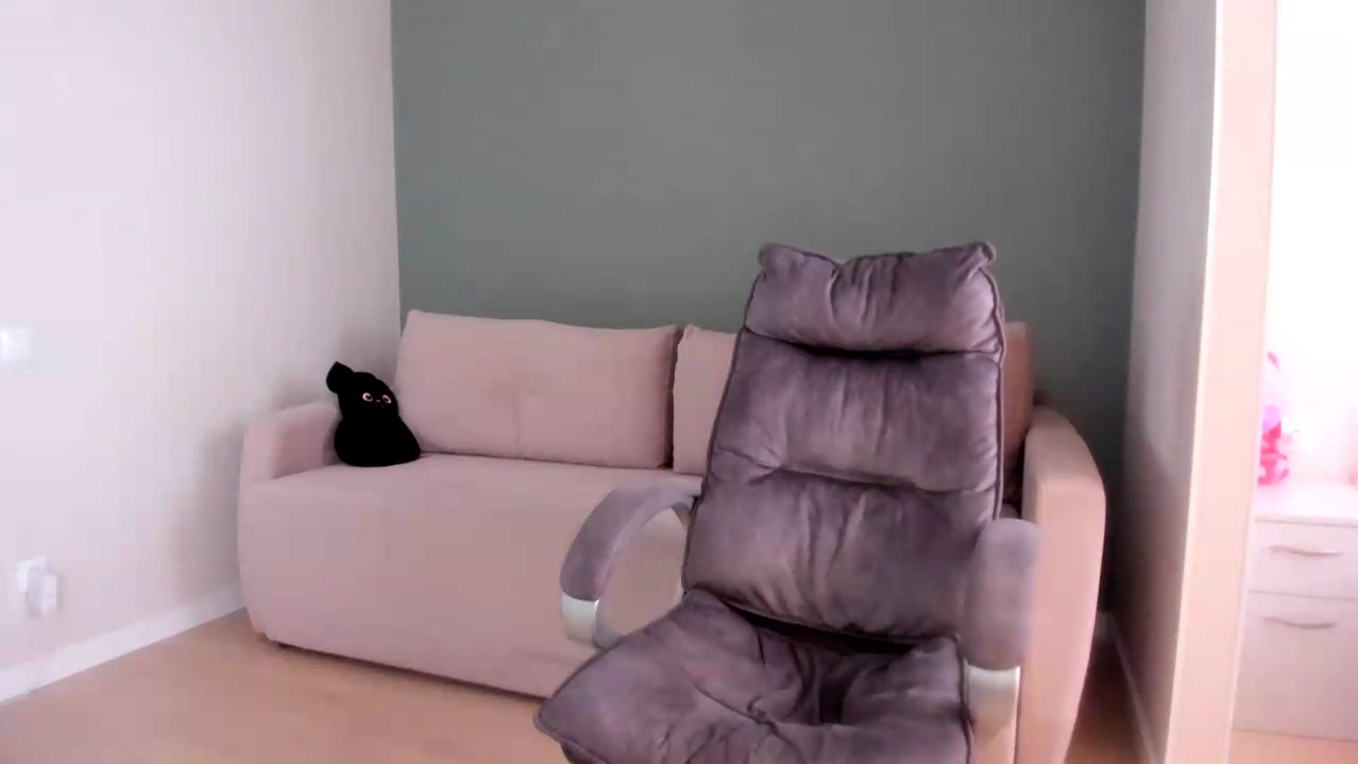 Gallery image thumbnail from Iam_Sasha's myfreecams stream on, 08/30/2026, 09:50 image 8 of 20