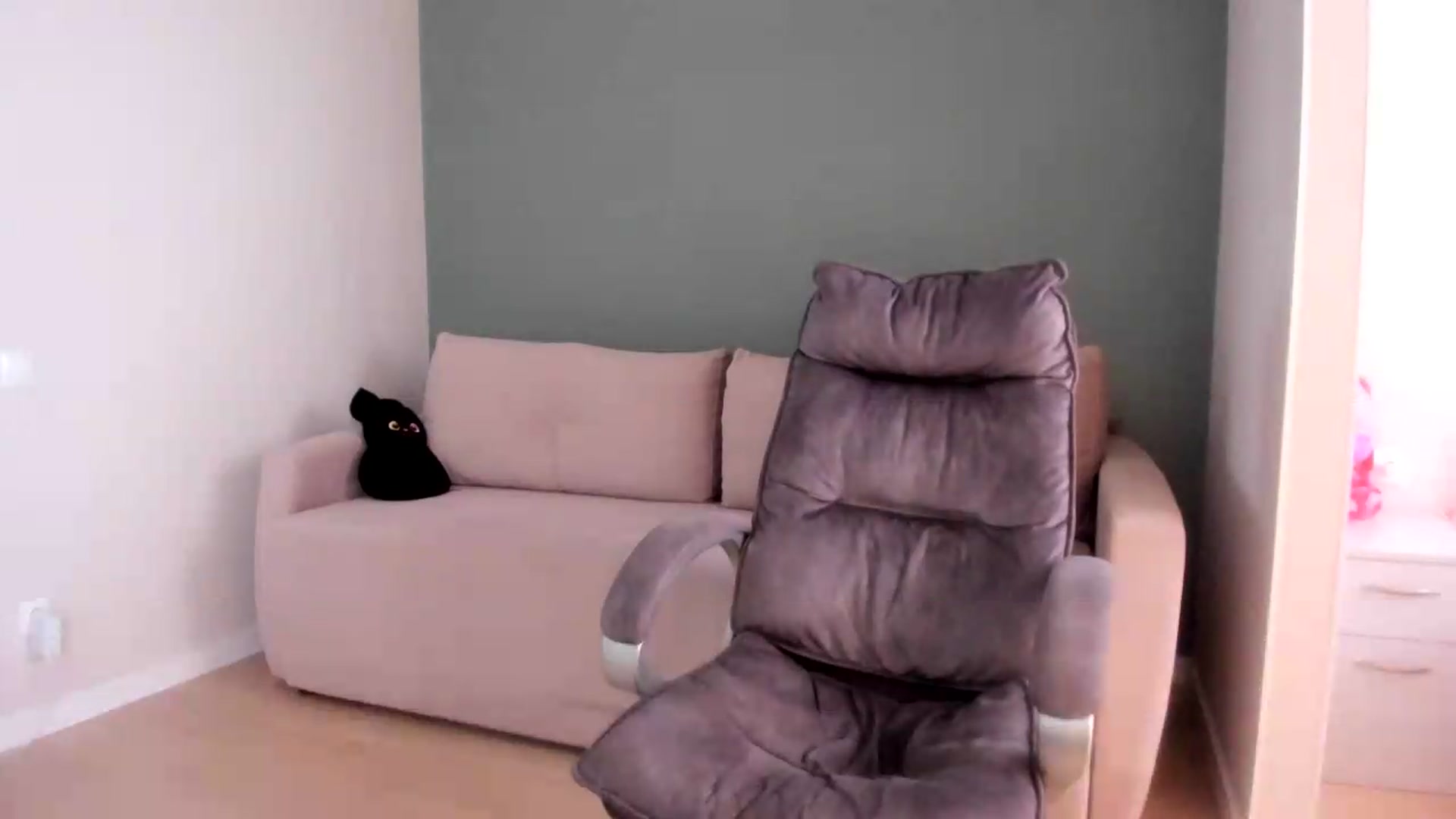 Gallery image thumbnail from Iam_Sasha's myfreecams stream on, 08/30/2026, 09:50 image 4 of 20