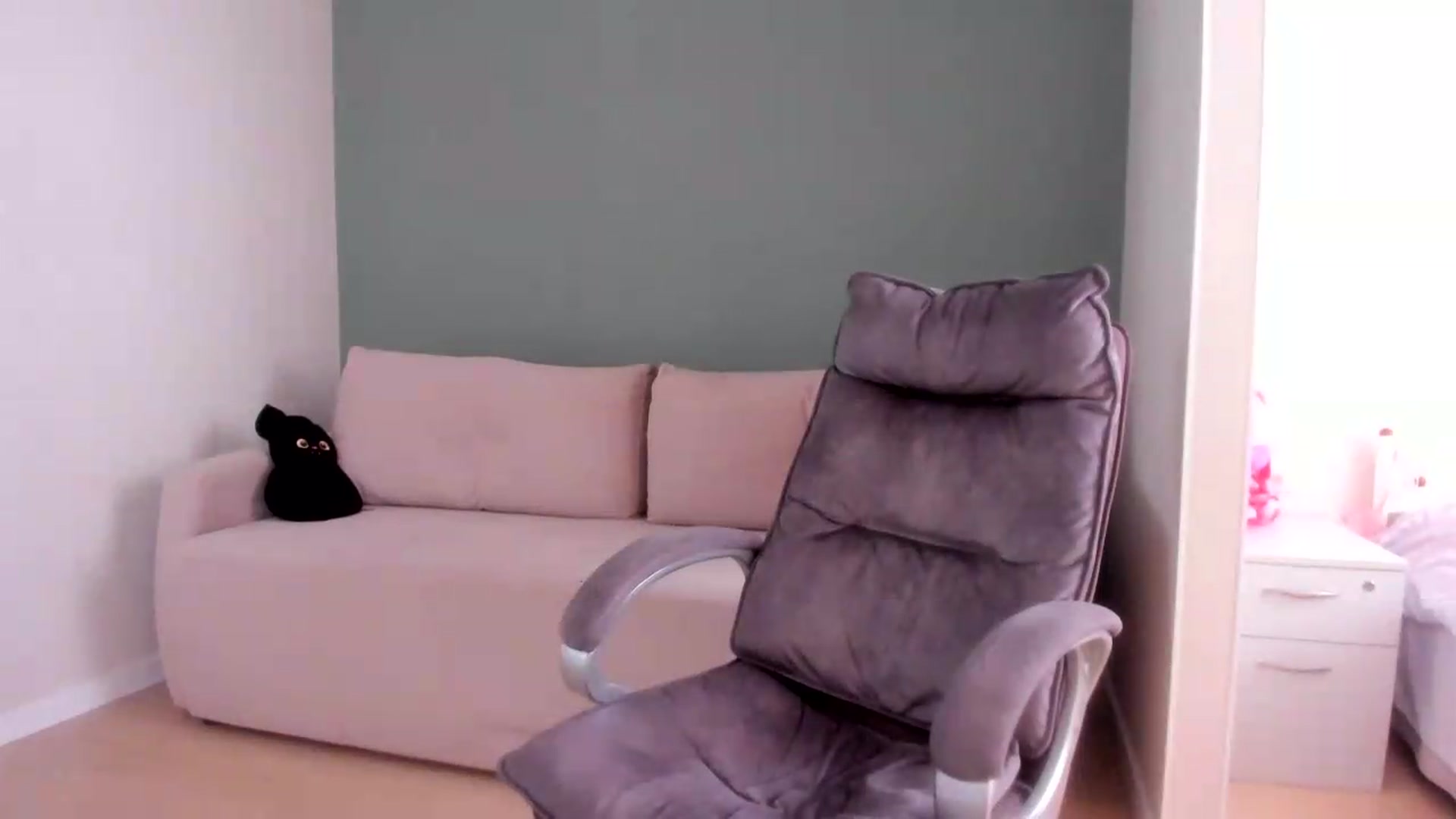 Gallery image thumbnail from Iam_Sasha's myfreecams stream on, 08/30/2026, 12:15 image 14 of 20