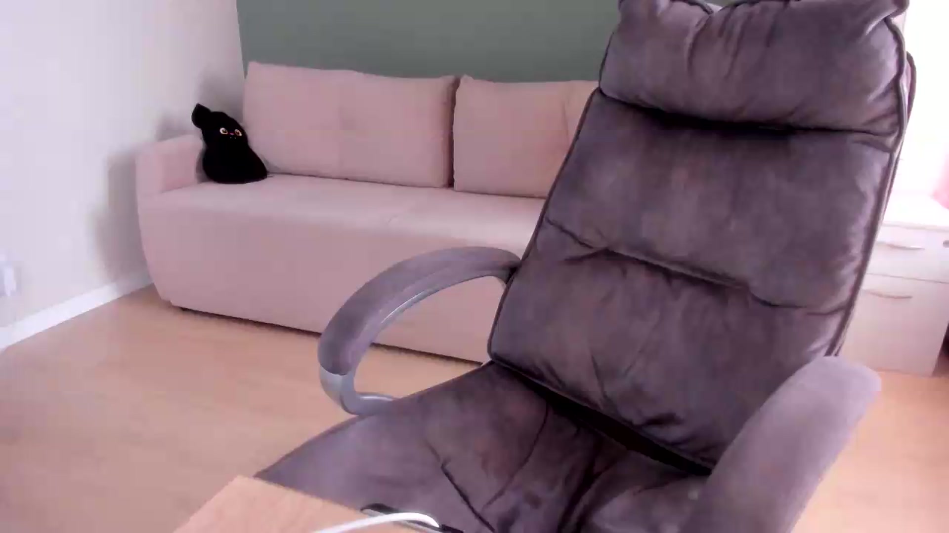 Gallery image thumbnail from Iam_Sasha's myfreecams stream on, 08/30/2026, 12:15 image 2 of 20