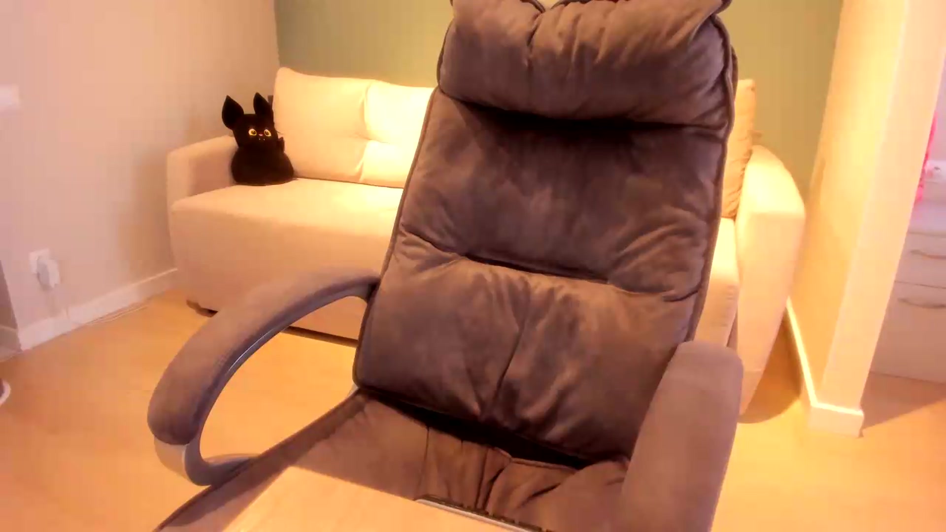 Gallery image thumbnail from Iam_Sasha's myfreecams stream on, 09/06/2026, 11:29 image 5 of 20