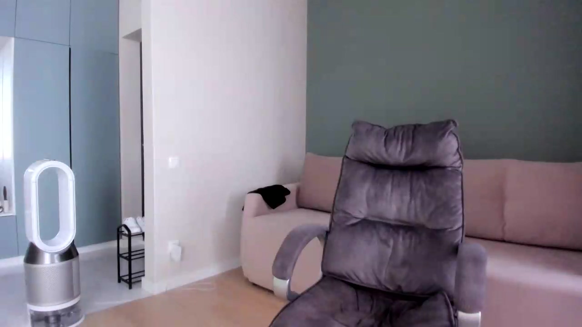 Gallery image thumbnail from Iam_Sasha's myfreecams stream on, 09/12/2026, 11:23 image 7 of 20