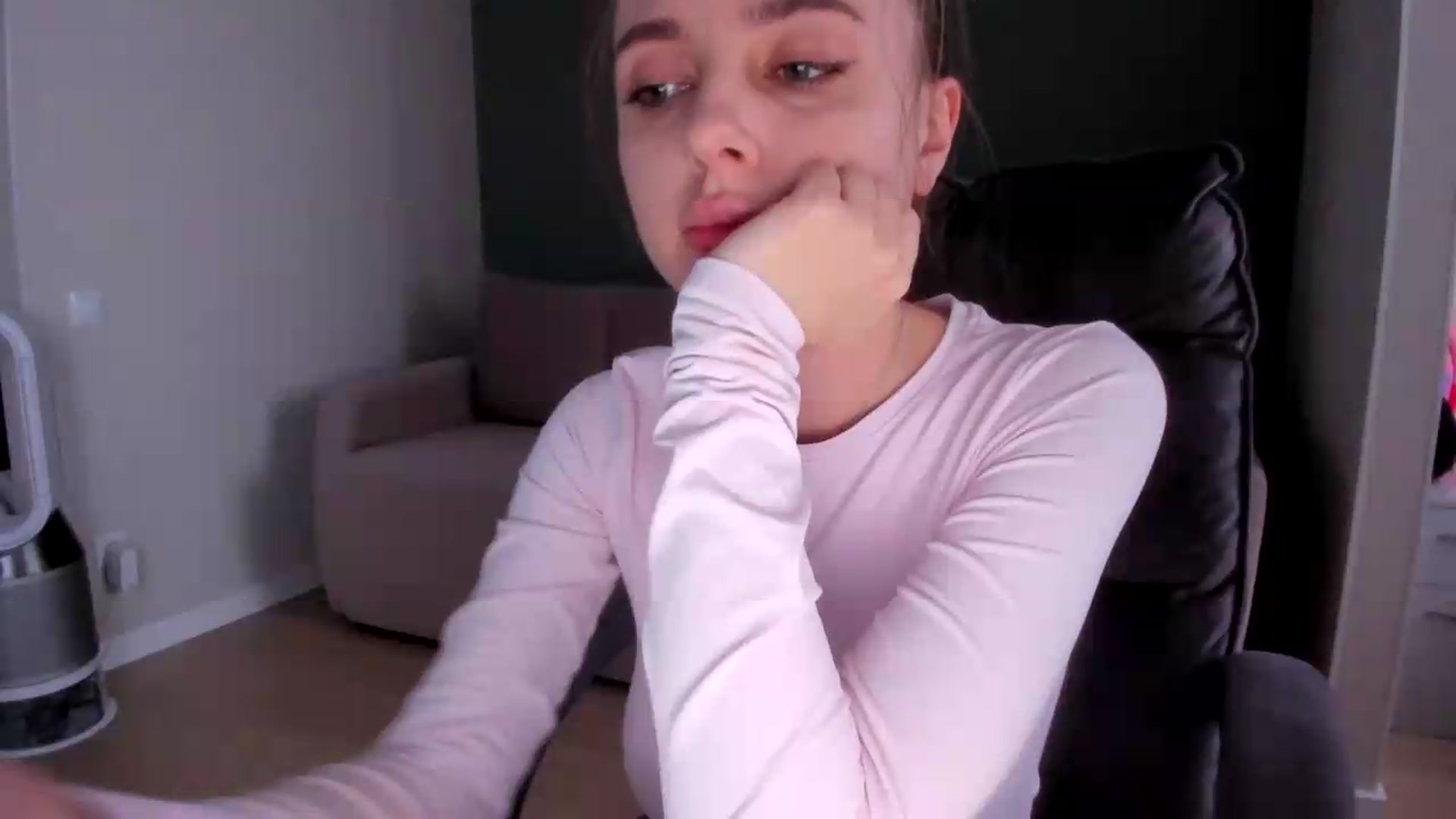 Gallery image thumbnail from Iam_Sasha's myfreecams stream on, 09/13/2026, 14:27 image 13 of 20