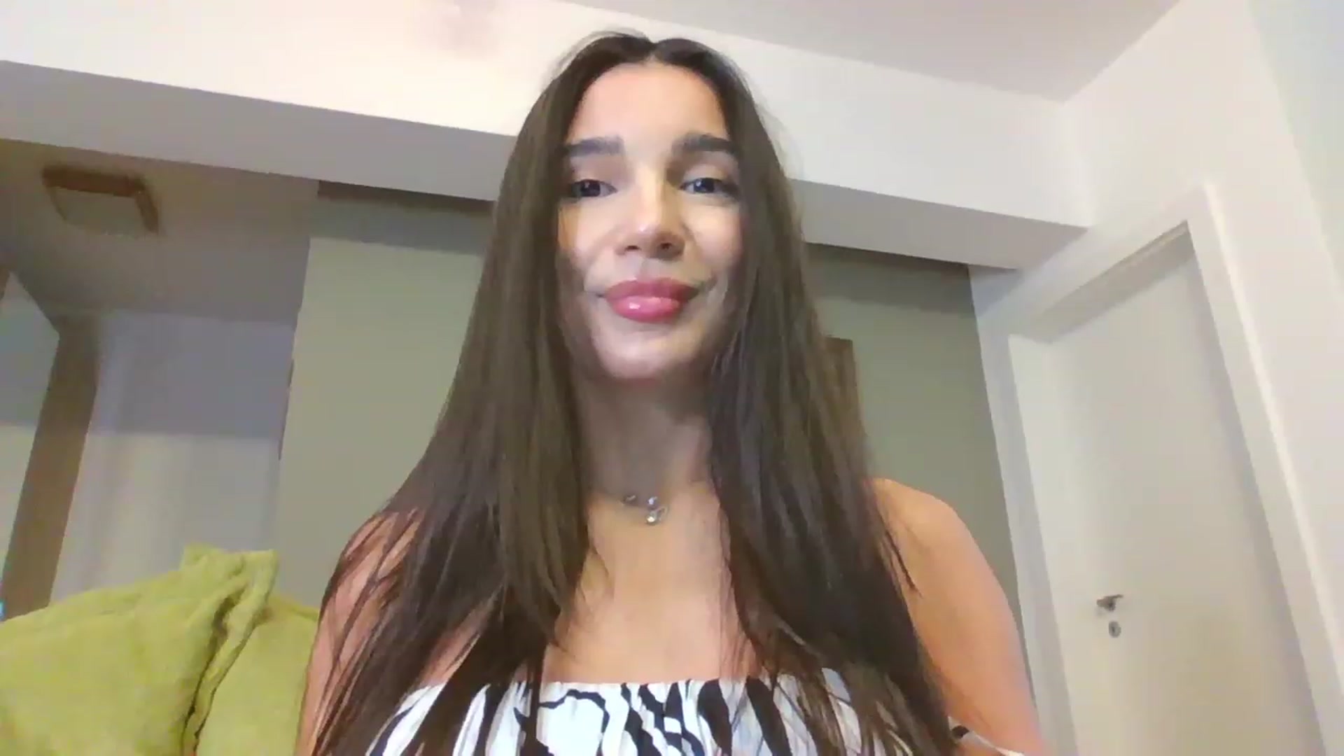 Gallery image thumbnail from Iamonline's myfreecams stream on, 02/26/2024, 15:00 image 6 of 20