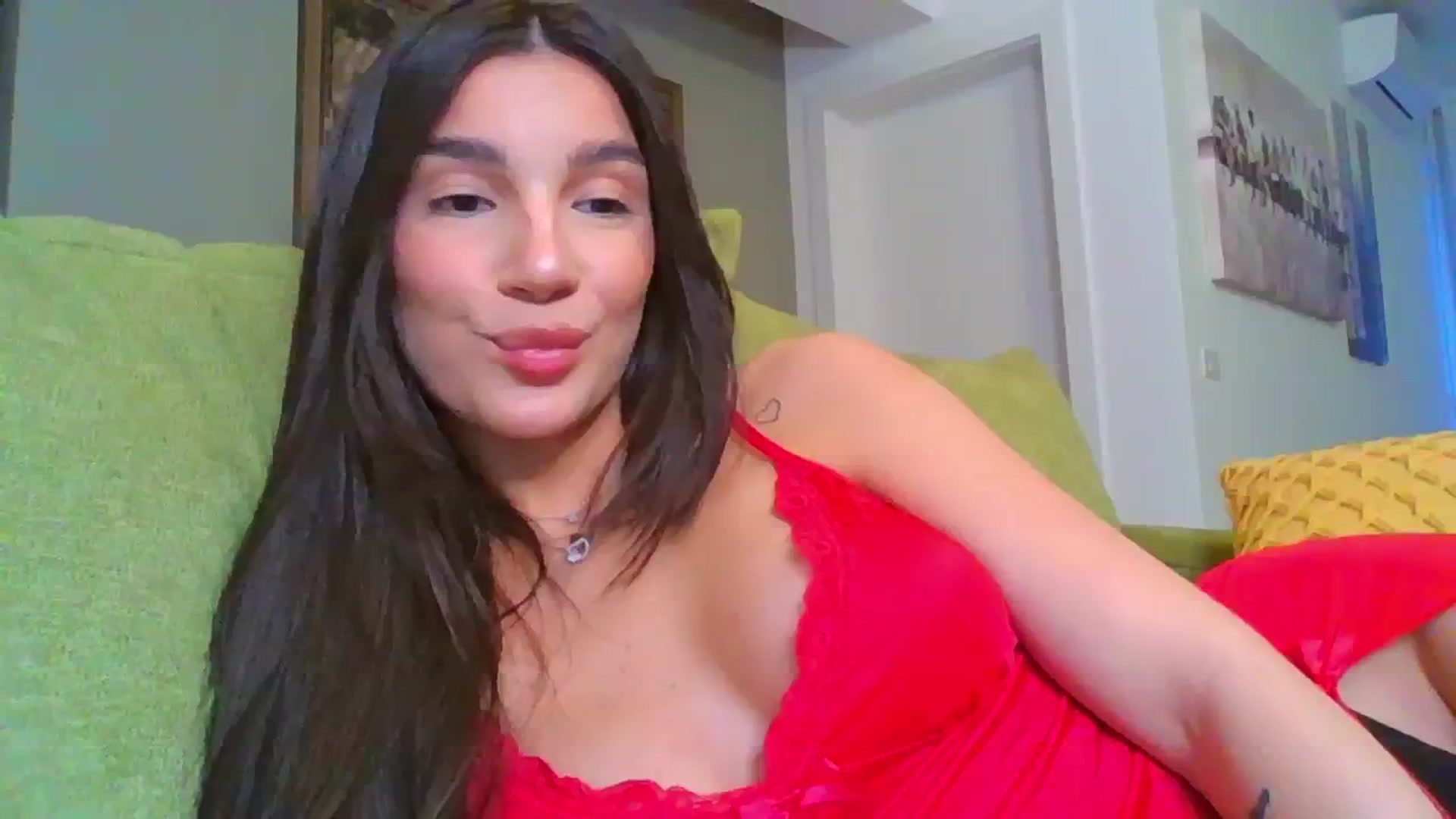 Gallery image thumbnail from Iamonline's myfreecams stream on, 03/06/2024, 16:33 image 13 of 20