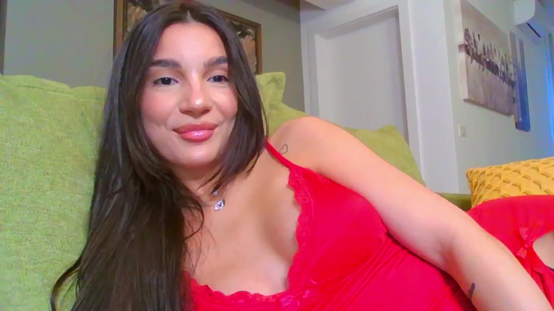 Gallery image thumbnail from Iamonline's myfreecams stream on, 03/06/2024, 16:33 image 12 of 20