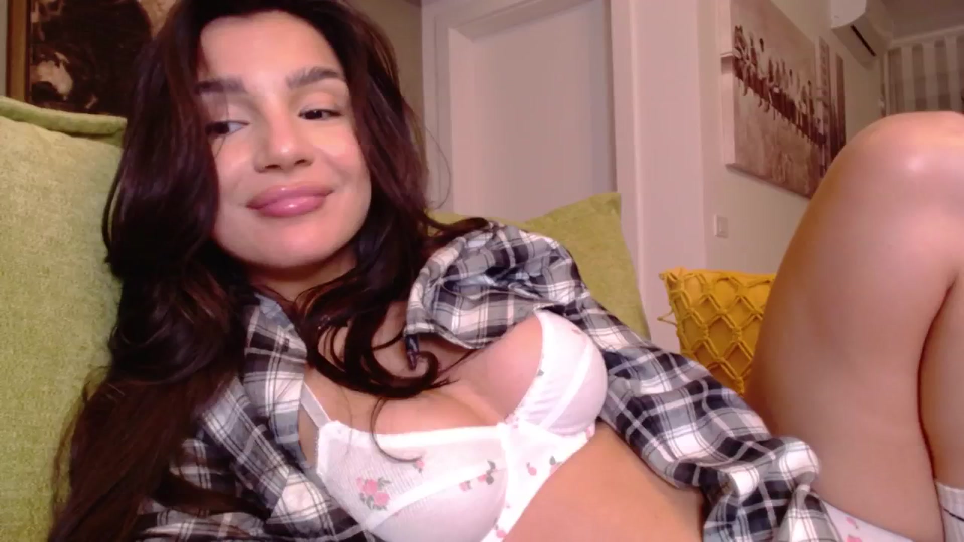 Gallery image thumbnail from Iamonline's myfreecams stream on, 03/14/2024, 21:20 image 9 of 20