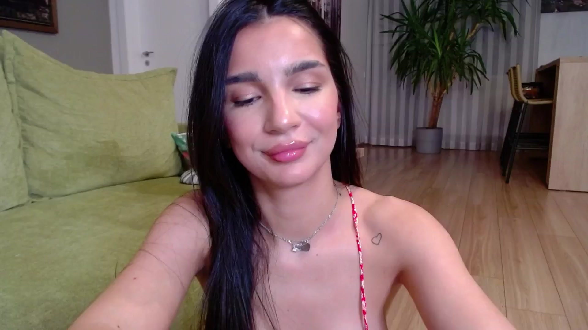 Gallery image thumbnail from Iamonline's myfreecams stream on, 03/20/2024, 17:56 image 20 of 20