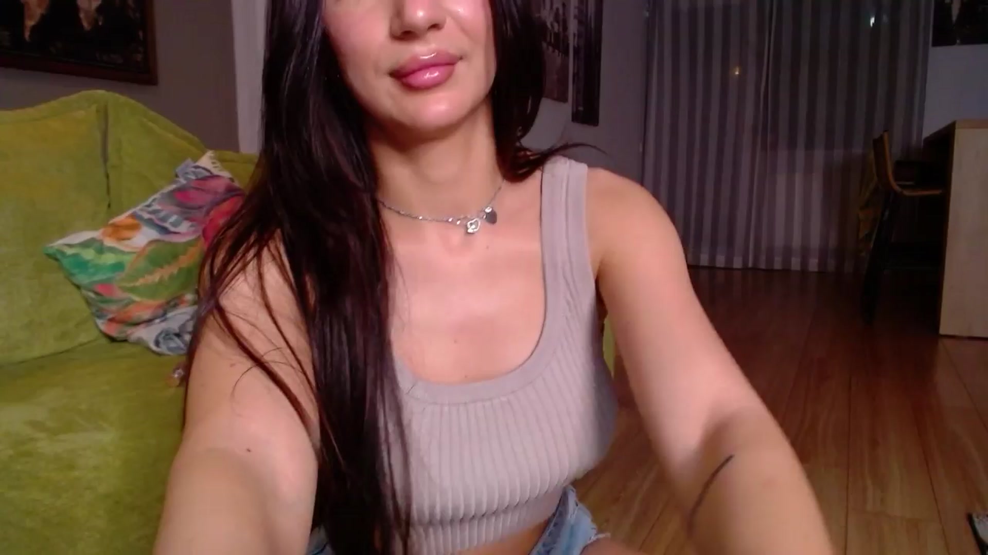 Gallery image thumbnail from Iamonline's myfreecams stream on, 03/25/2024, 18:15 image 10 of 20