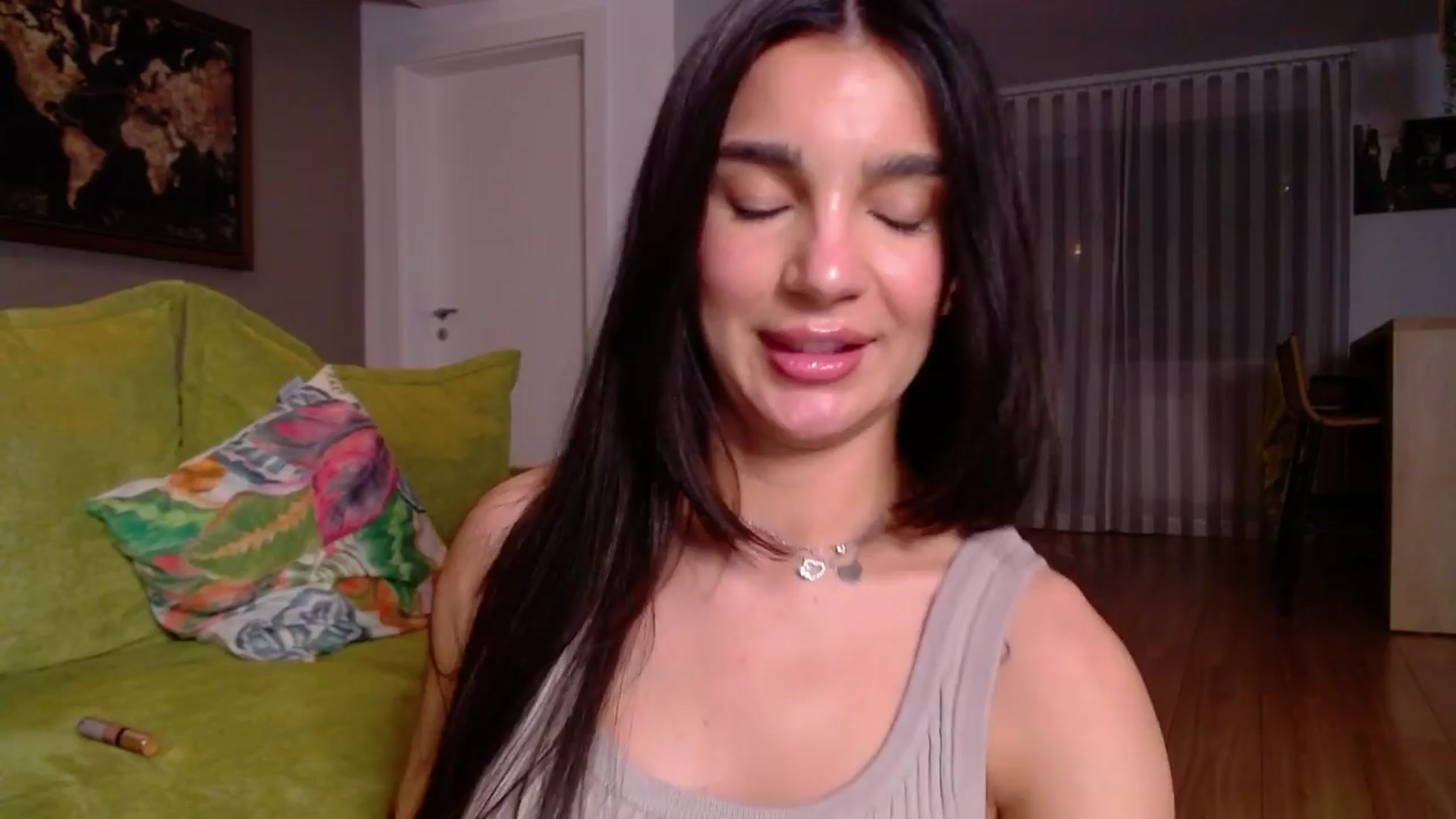 Gallery image thumbnail from Iamonline's myfreecams stream on, 03/25/2024, 18:15 image 7 of 20
