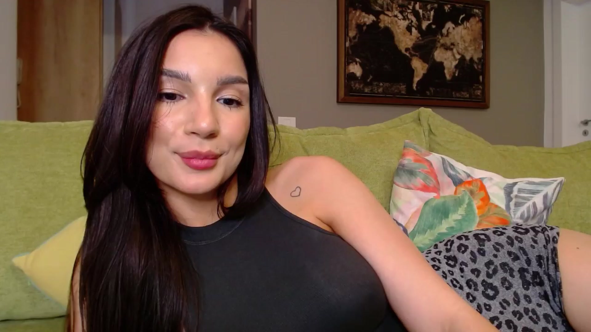 Gallery image thumbnail from Iamonline's myfreecams stream on, 04/09/2024, 11:11 image 5 of 20