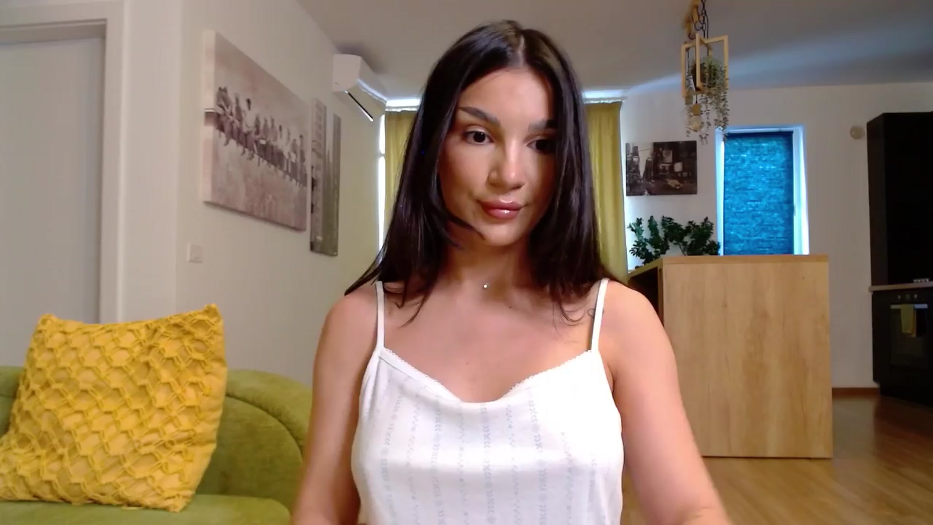 Gallery image thumbnail from Iamonline's myfreecams stream on, 04/11/2024, 10:49 image 12 of 20