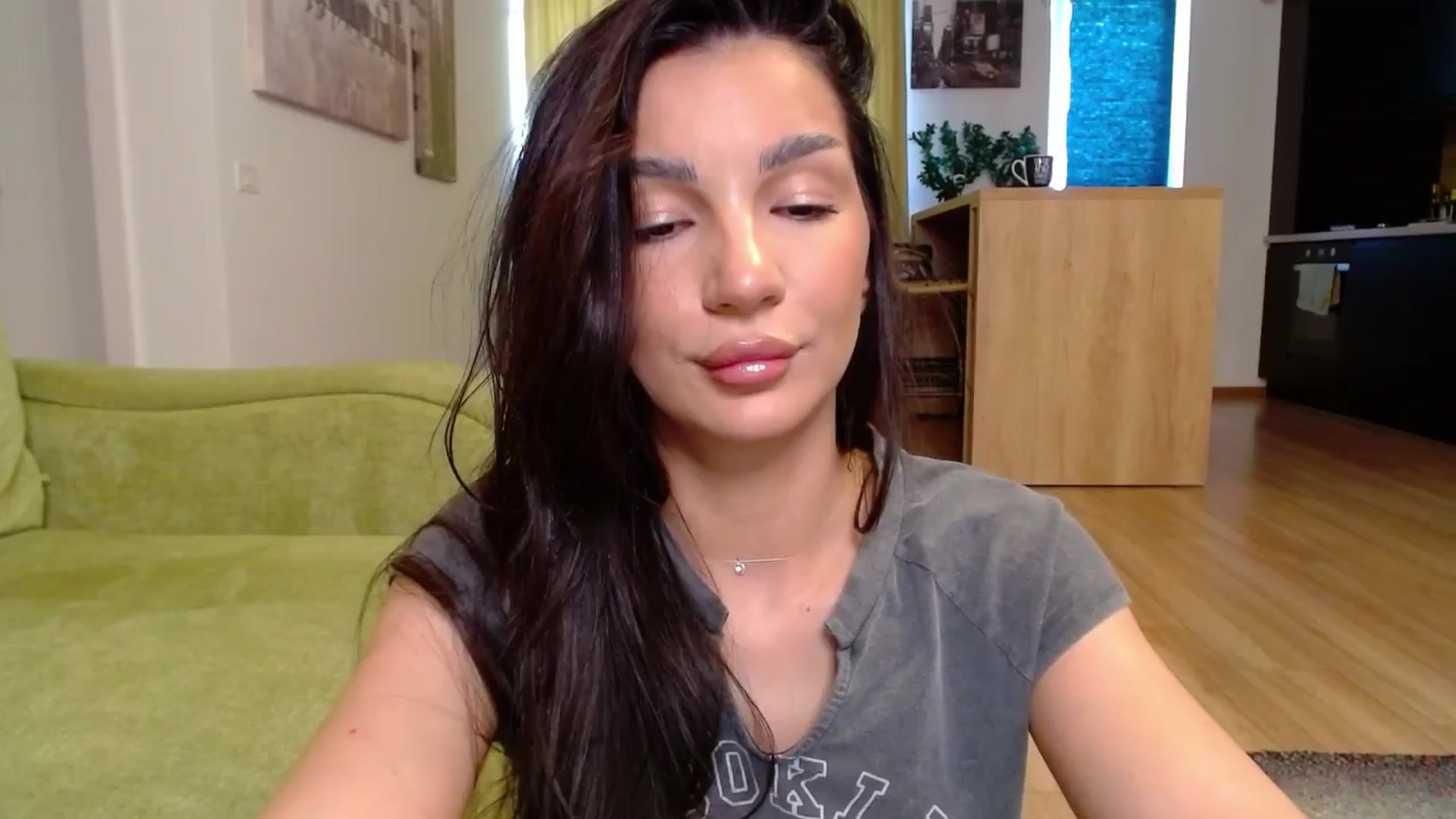 Gallery image thumbnail from Iamonline's myfreecams stream on, 04/12/2024, 10:36 image 12 of 20