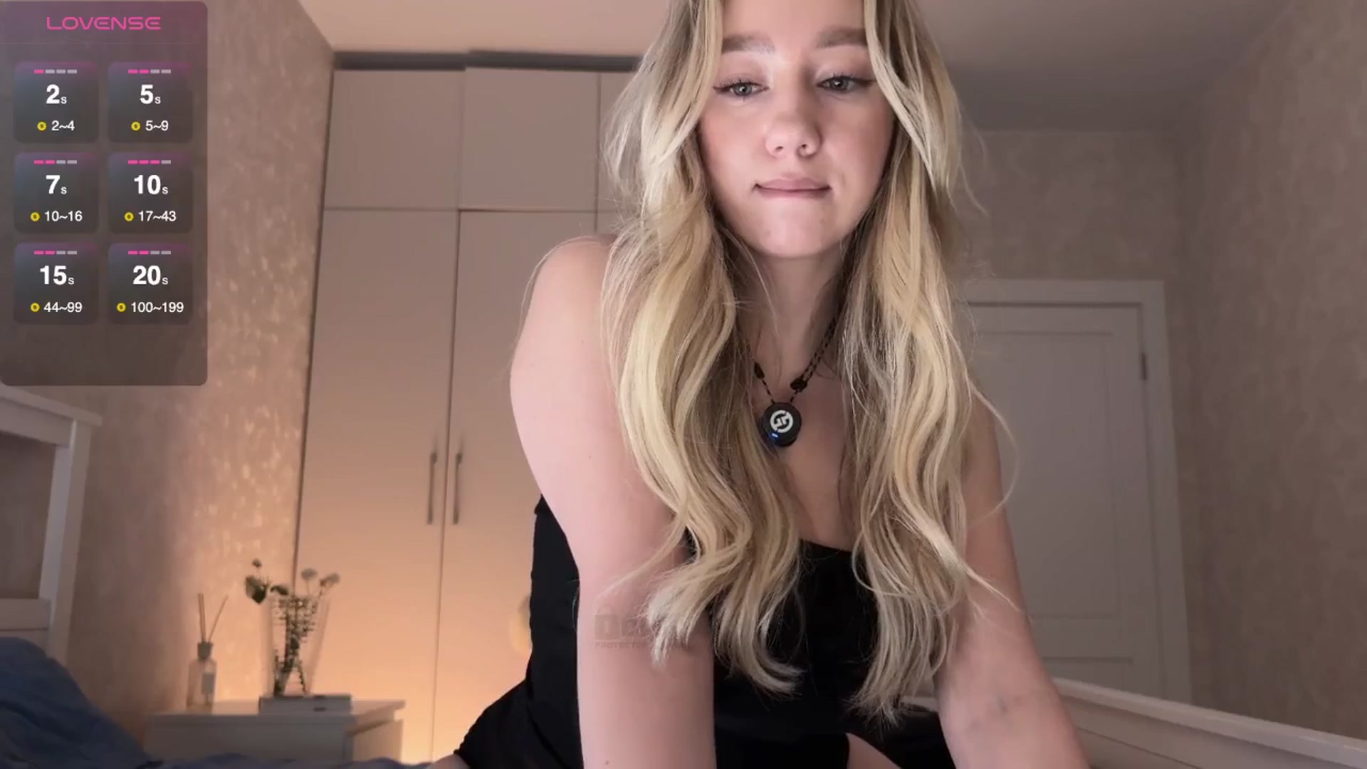 Gallery image thumbnail from IcePrincess_'s myfreecams stream on, 11/01/2025, 19:10 image 13 of 20