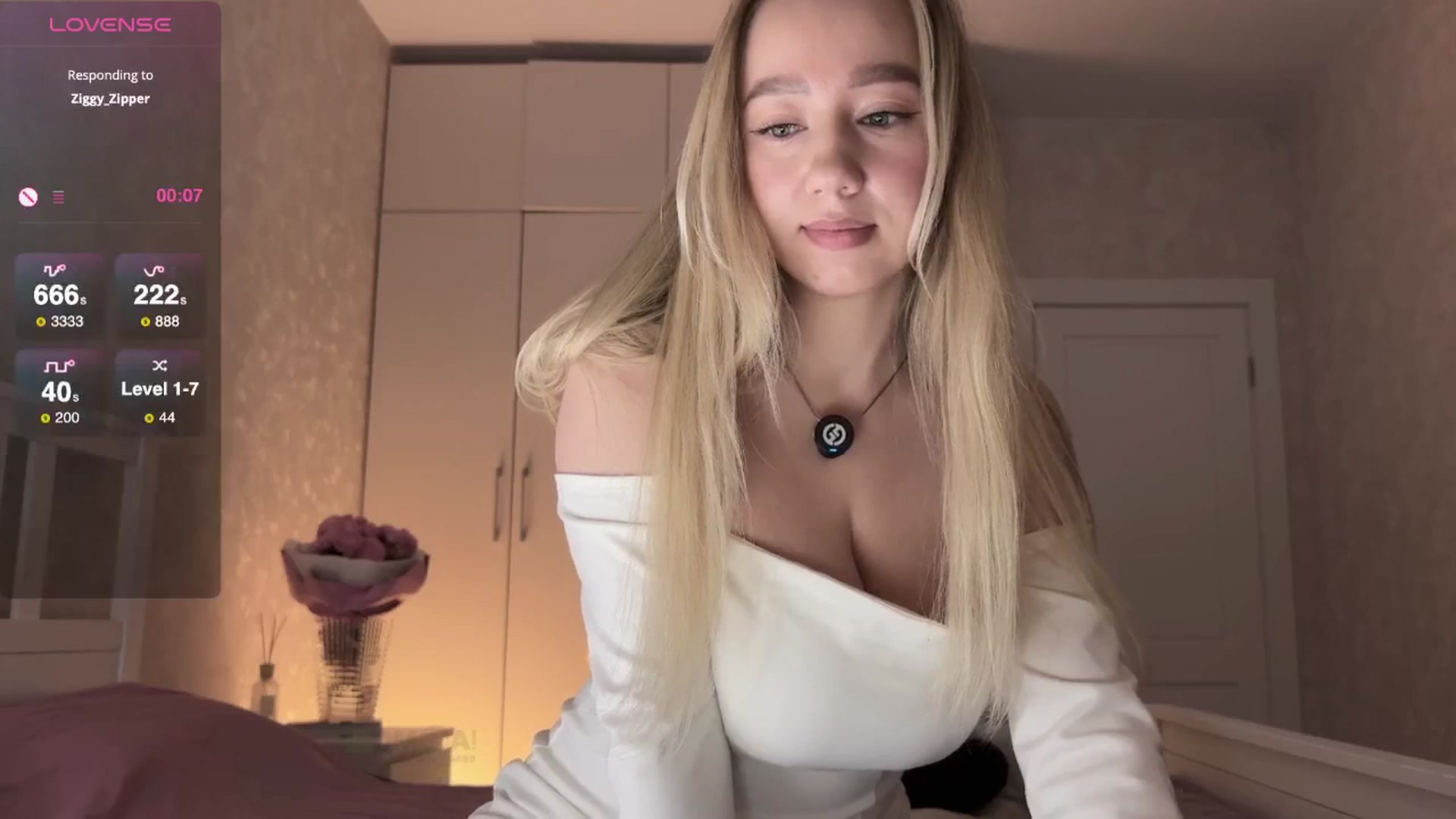 Gallery image thumbnail from IcePrincess_'s myfreecams stream on, 11/04/2025, 17:21 image 9 of 20
