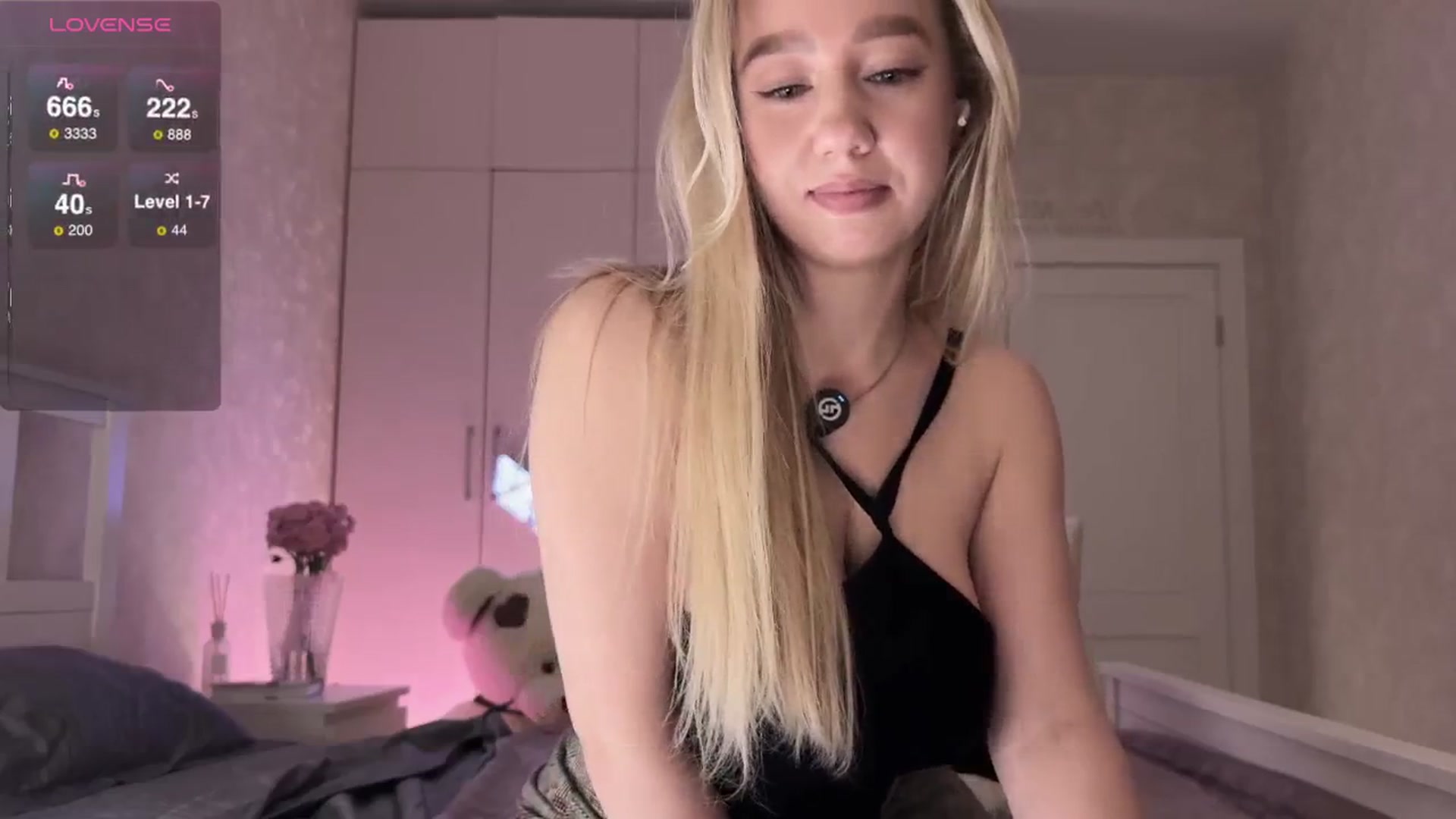 Gallery image thumbnail from IcePrincess_'s myfreecams stream on, 11/06/2025, 12:02 image 14 of 20